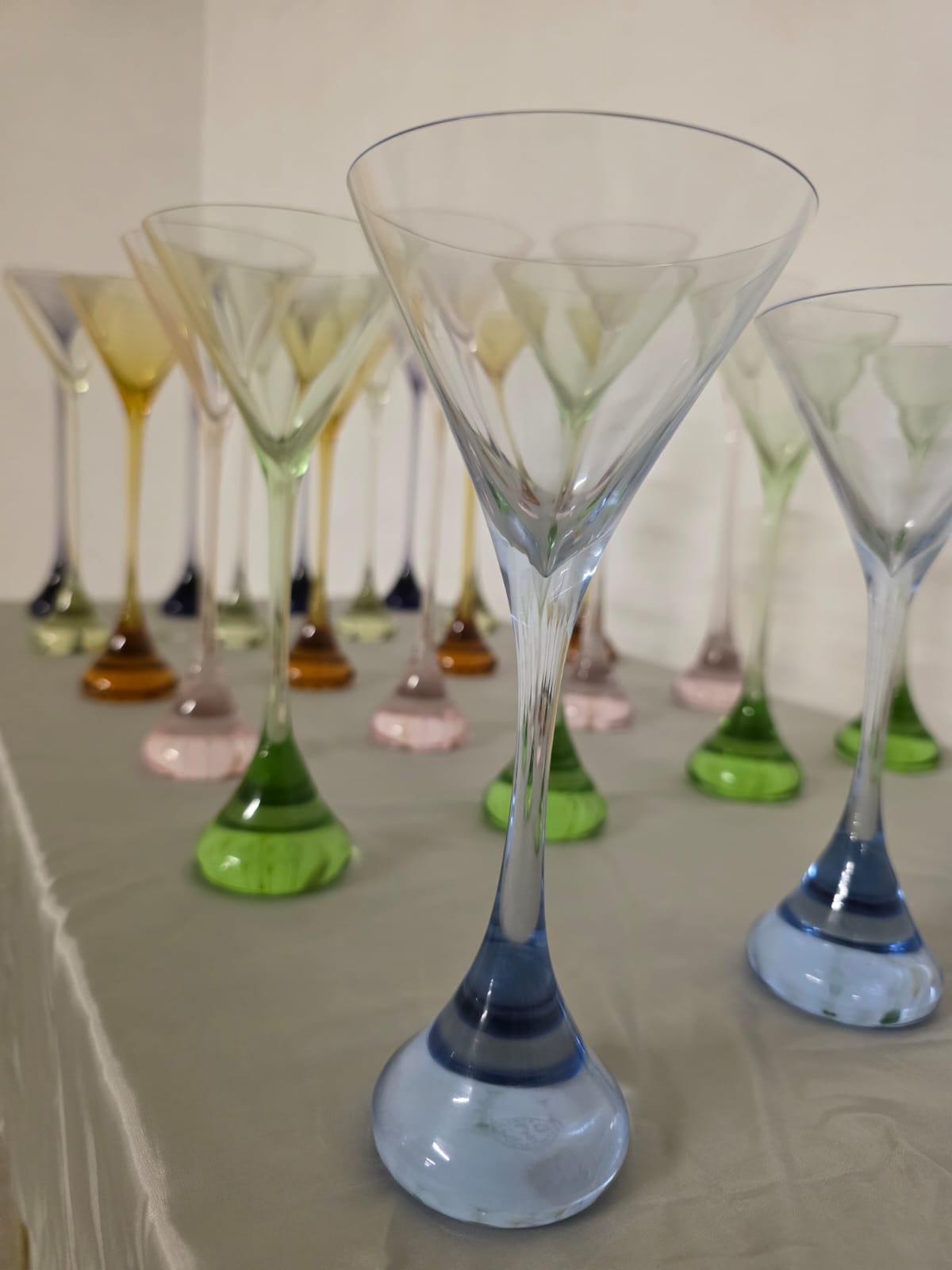 Raro servizio modello Bouquet di Baccarat da 42 pezzi per 12 persone In condizioni buone in vendita a Torino, IT