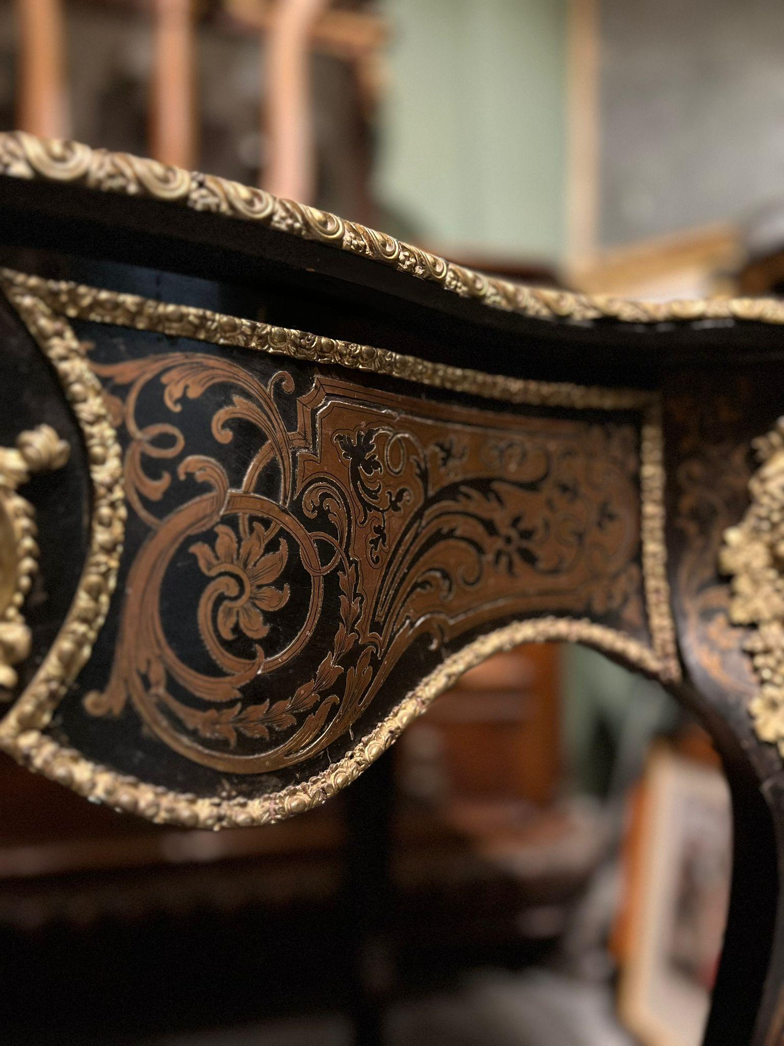 Rare table de style Boulle du 19e siècle en vente 4