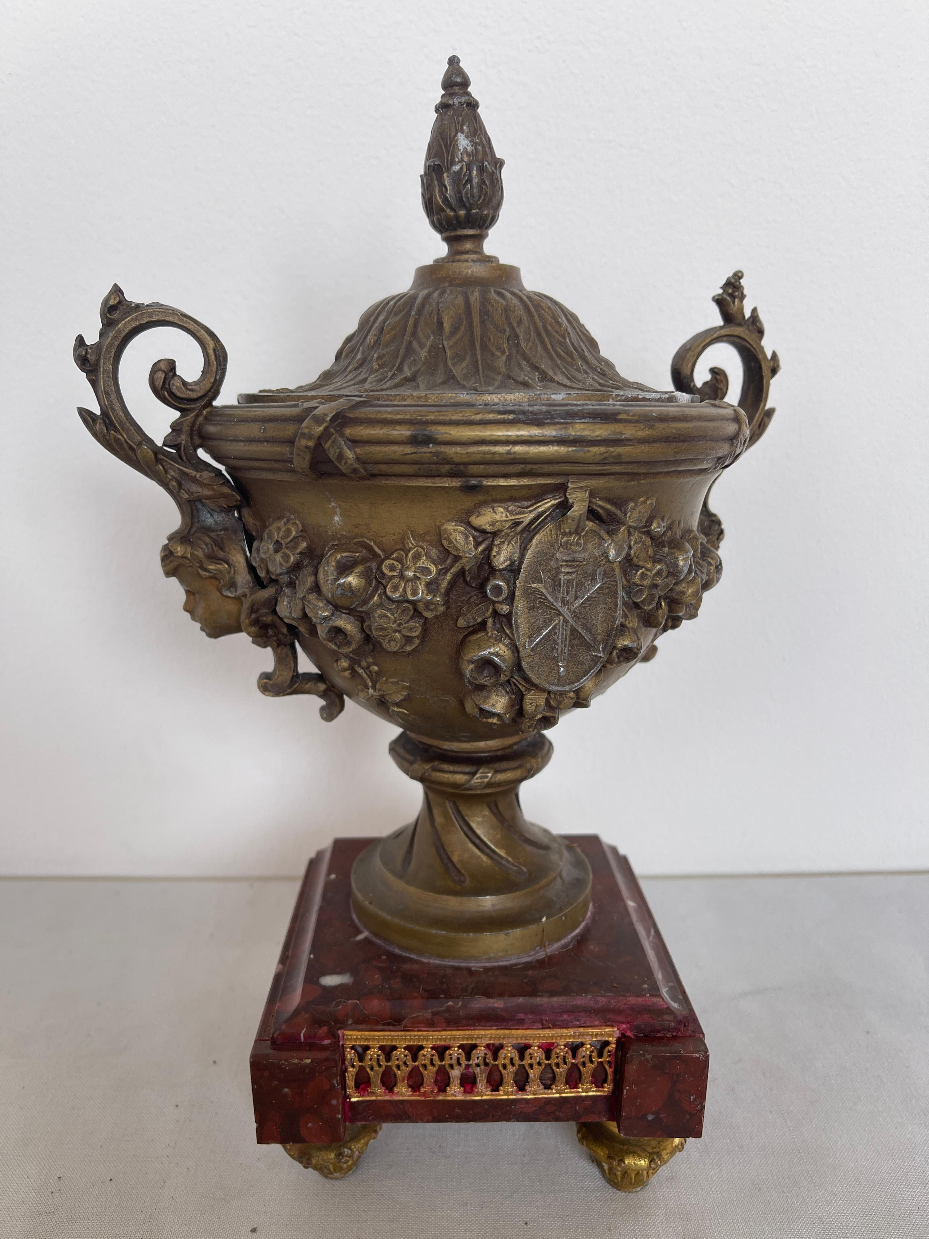 Altro Raro vaso antico in bronzo e marmo francese XIX secolo in vendita