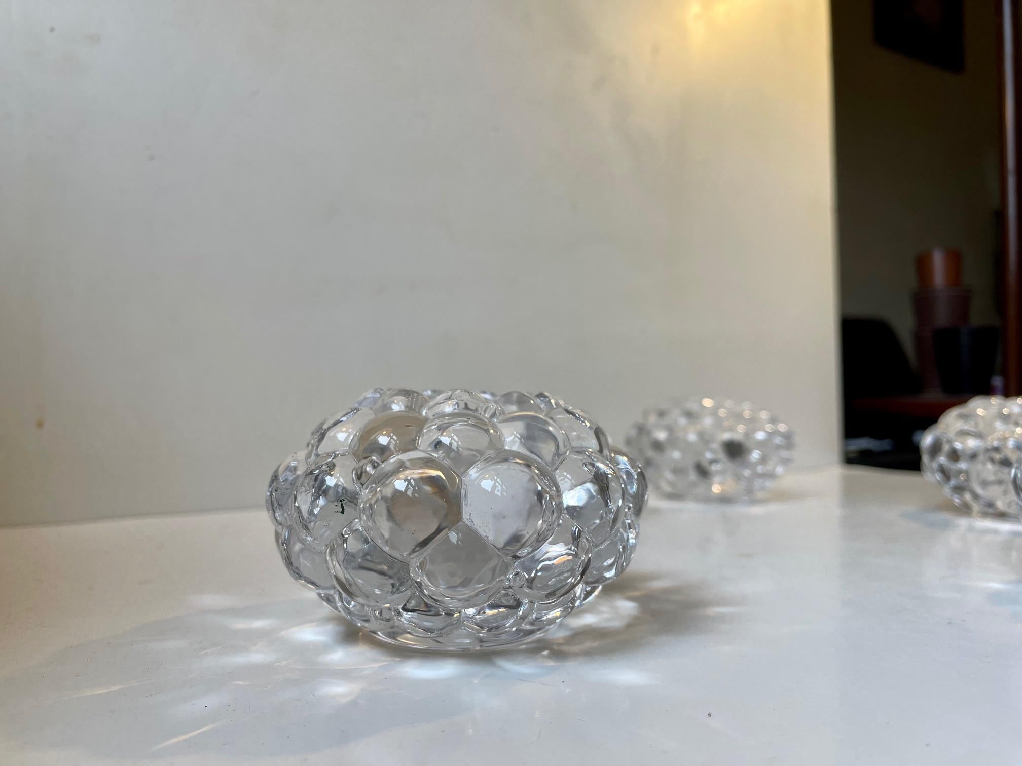 Kerzenhalter aus Himbeerfarbenem Glas von Anne Nilsson für Orrefors, 5er-Set (Moderne) im Angebot