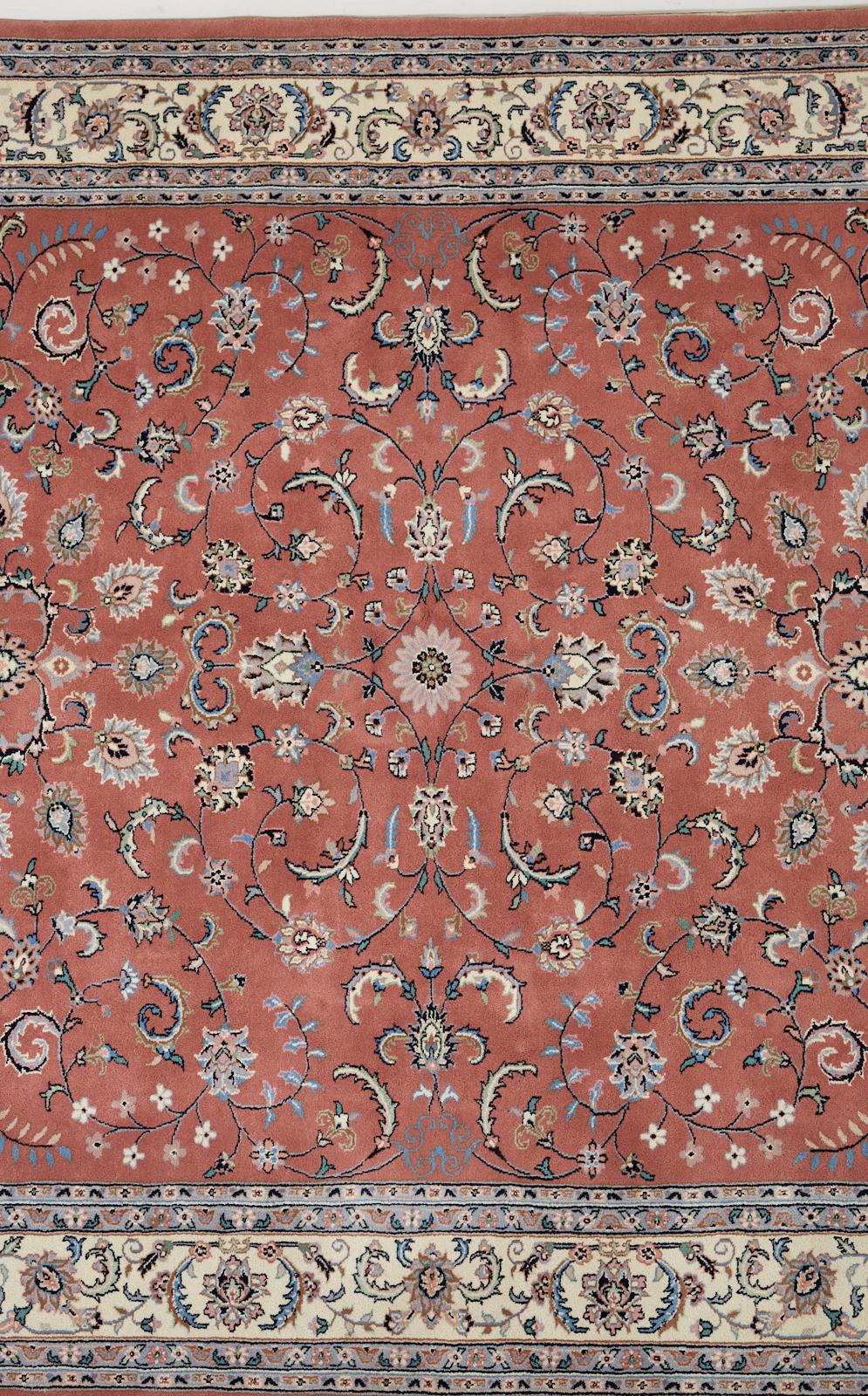 Himbeere Indo-Persischer Kashan Design-Teppich im Angebot 5