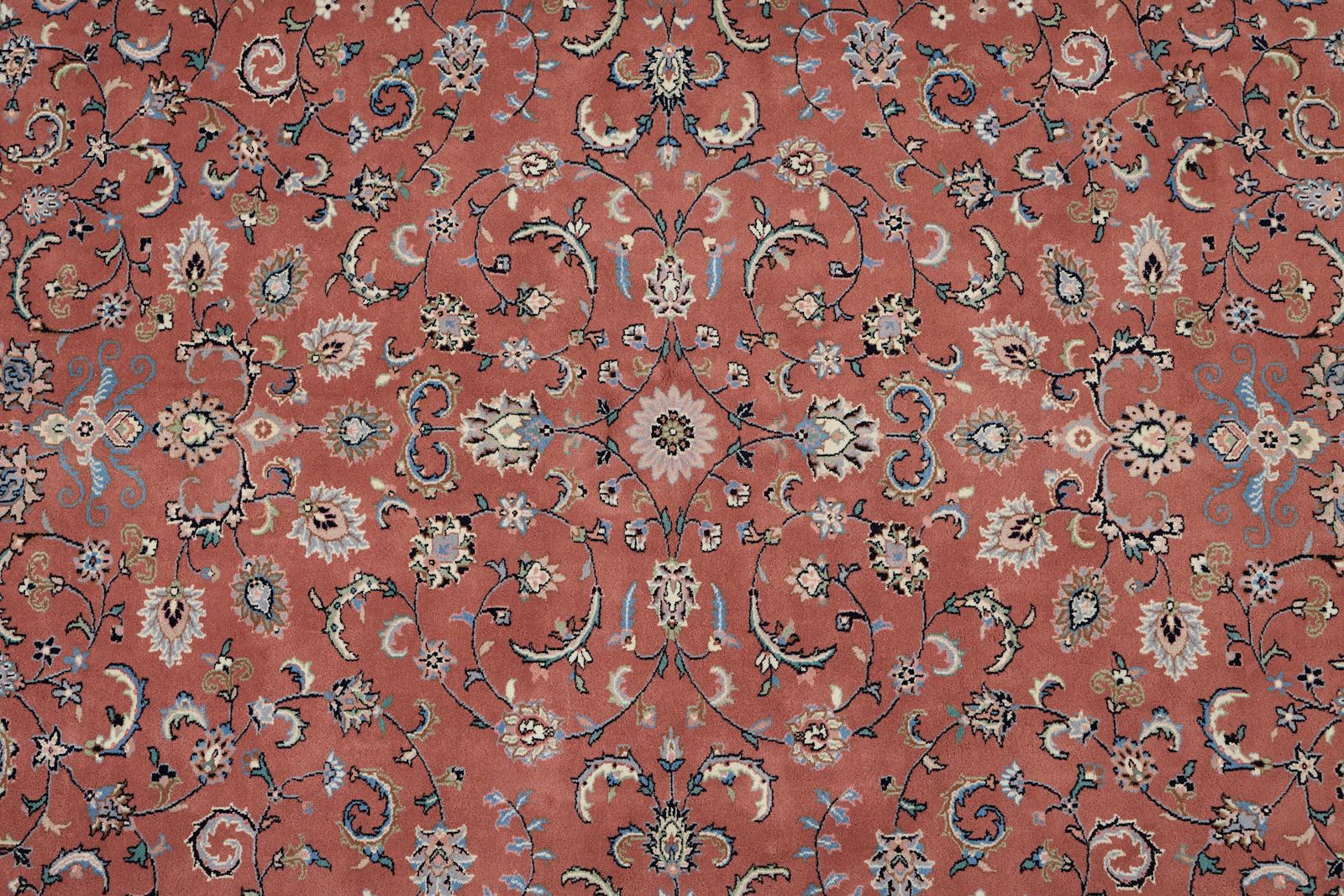 Himbeere Indo-Persischer Kashan Design-Teppich (Wolle) im Angebot