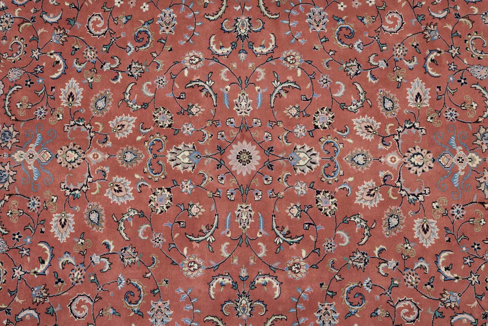 Tappeto indo-persiano Kashan Design Lampone in vendita 1