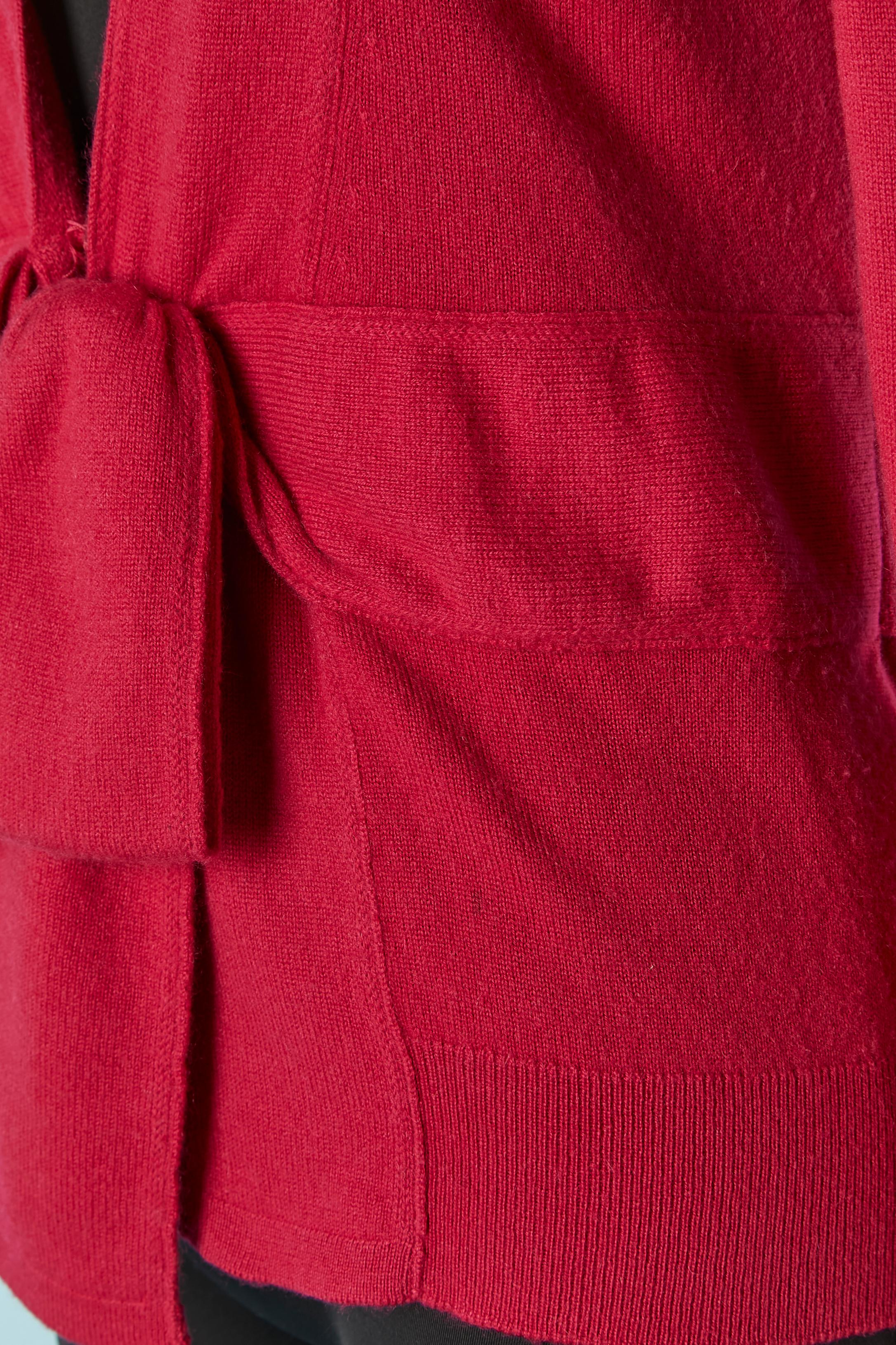 Cardigan en cachemire rose framboise avec nœud au milieu du devant Louis Vuitton Excellent état - En vente à Saint-Ouen-Sur-Seine, FR