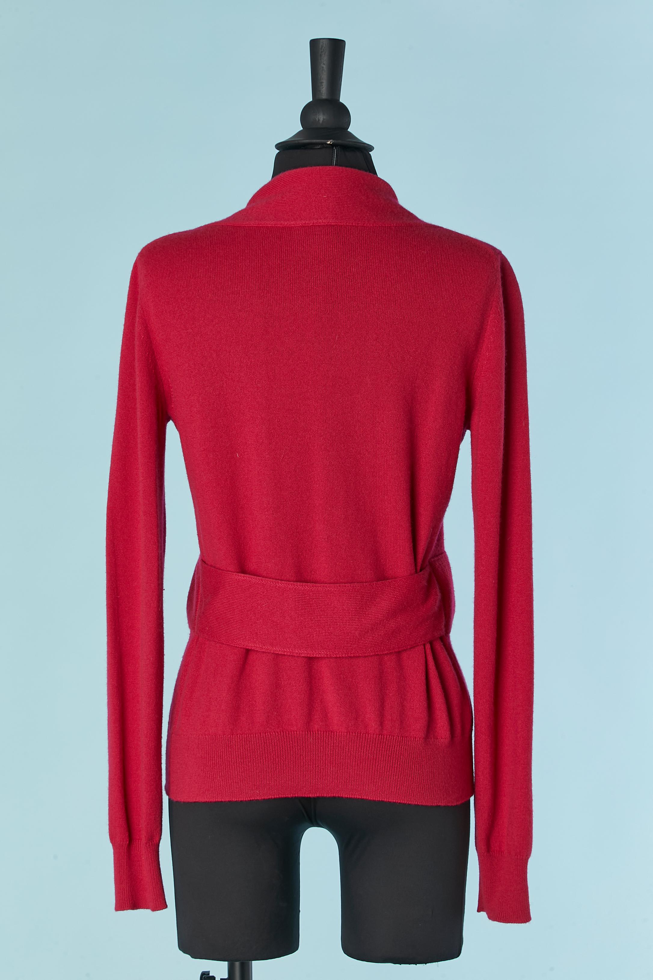 Cardigan en cachemire rose framboise avec nœud au milieu du devant Louis Vuitton en vente 1
