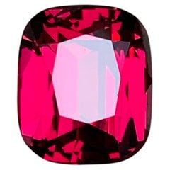Granato rodolite naturale rosa lampone, 6.13 carati, taglio a cuscino, pietra grezza