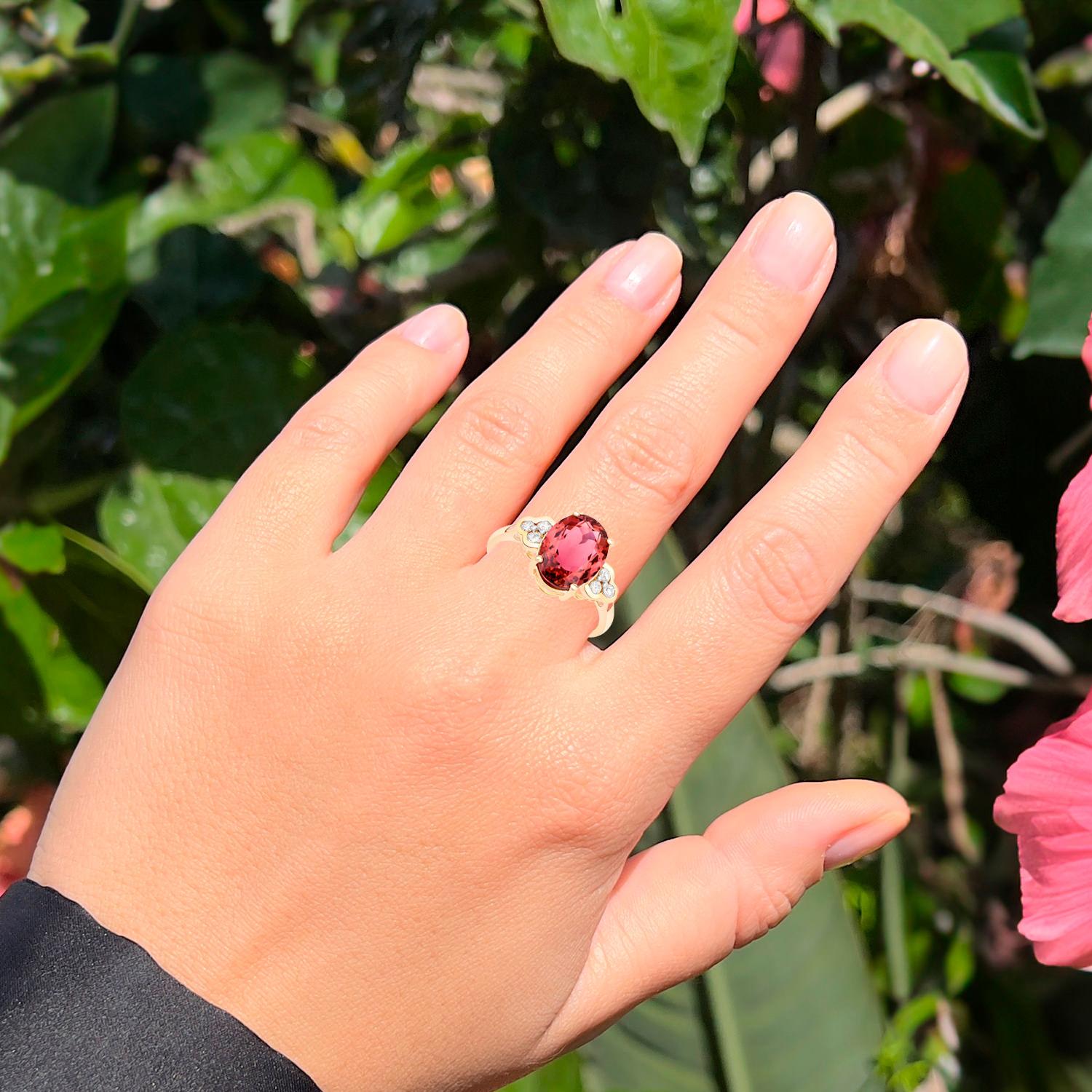 Contemporary Raspberry Pink Tourmaline Cocktail Ring With Diamonds Total 3.30 Carats 14K Gold For Sale