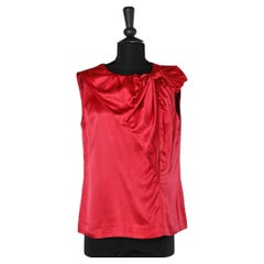 Top sin mangas de seda rojo frambuesa con lazo MOSCHINO Cheap
Chic