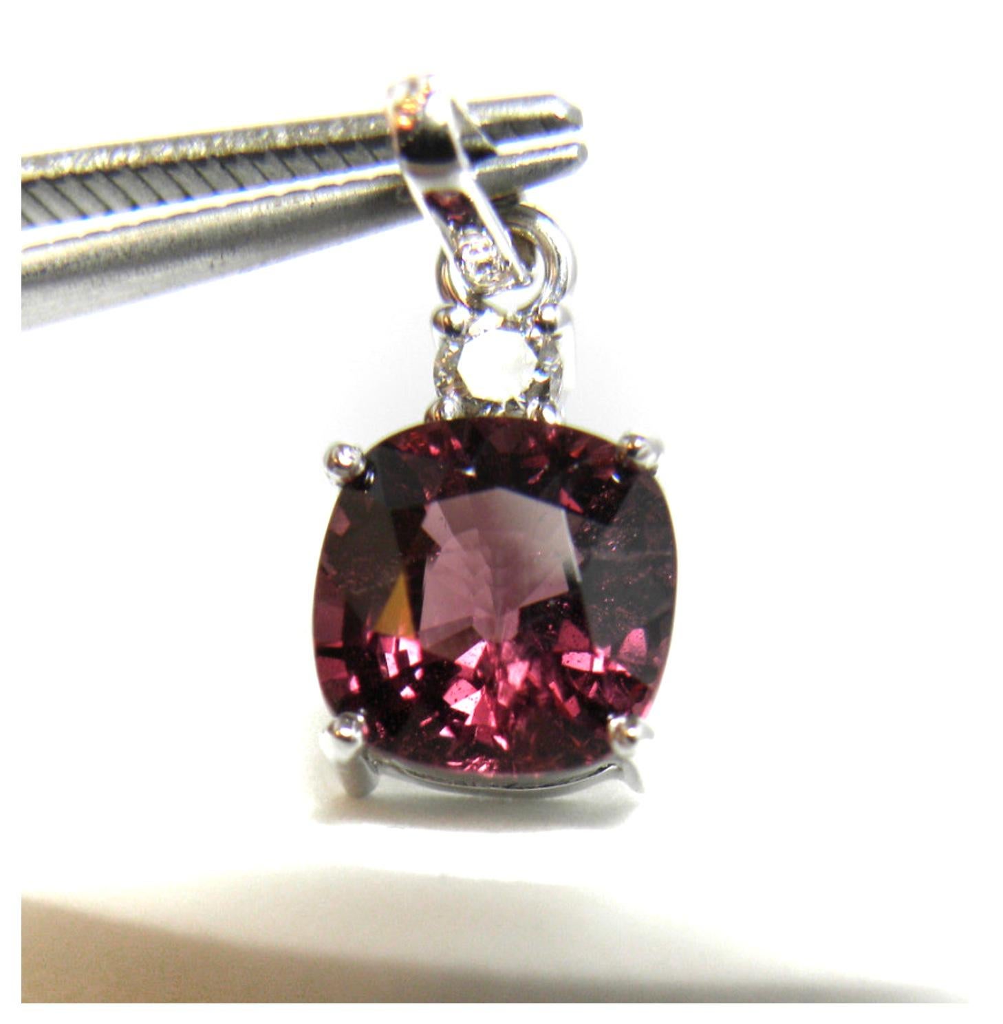 4.00 Carat Raspberry Spinel Diamond Pendant 18 Karat 3