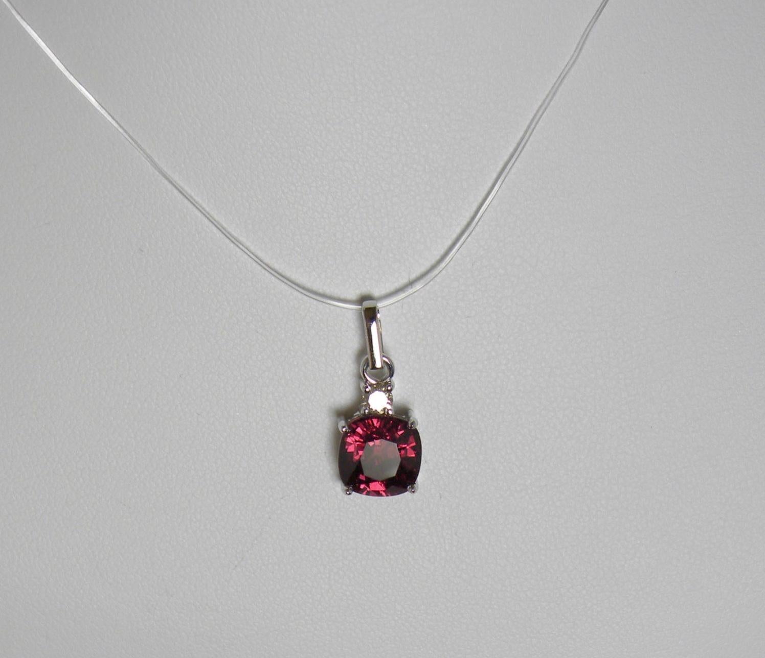 4.00 Carat Raspberry Spinel Diamond Pendant 18 Karat 4