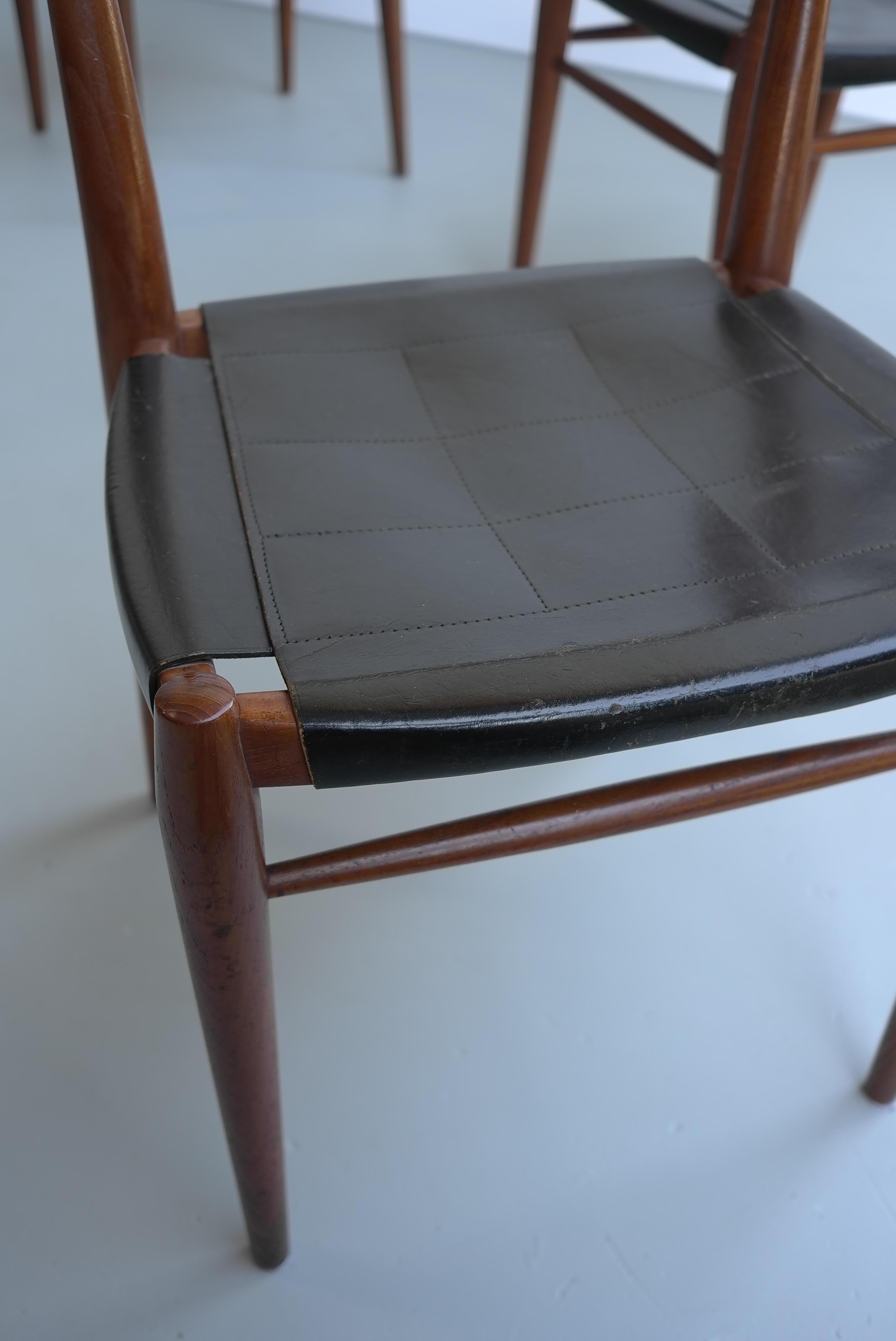 20ième siècle Rastad et Relling Six chaises Bambi en teck et cuir noir par Gustav Bahus en vente