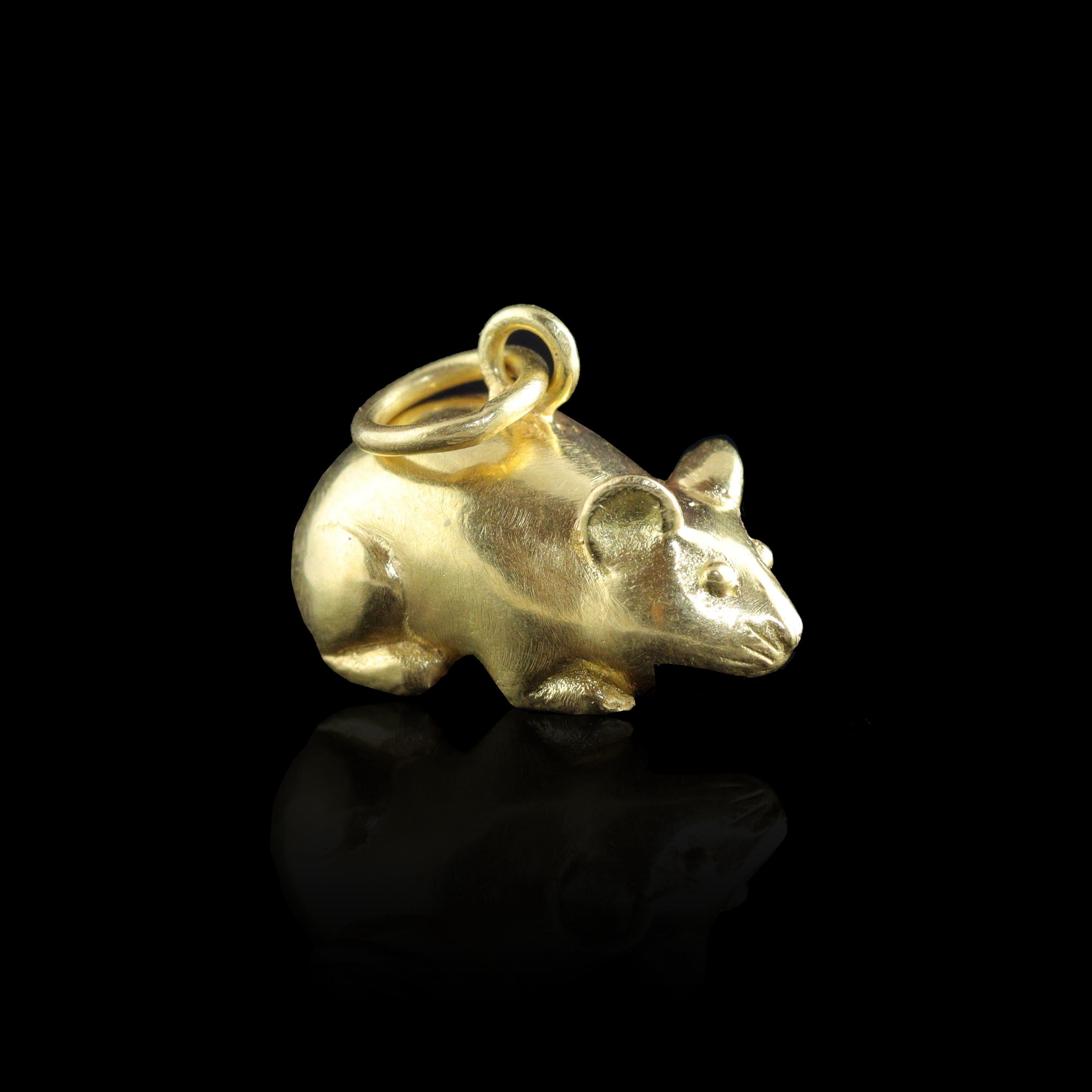 rat with gold chain