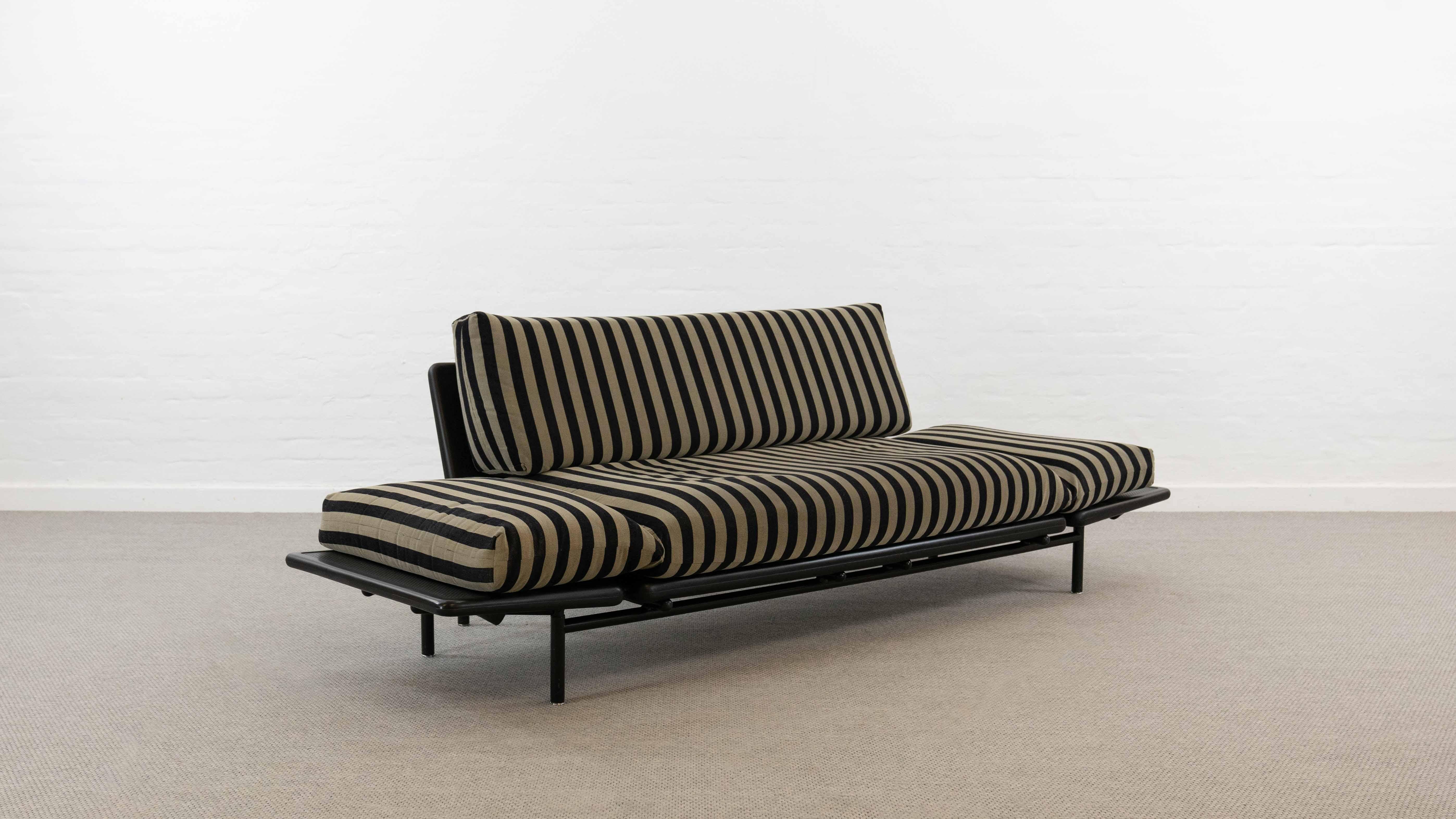 Late 20th Century RATAPLAN SOFA - DAYBED BY ROBERTO TAPINASSI FOR DEMA, ITALY 80s For Sale