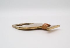 Raro sollevatore di tappi in ottone degli anni '60 a forma di bicchiere di vino