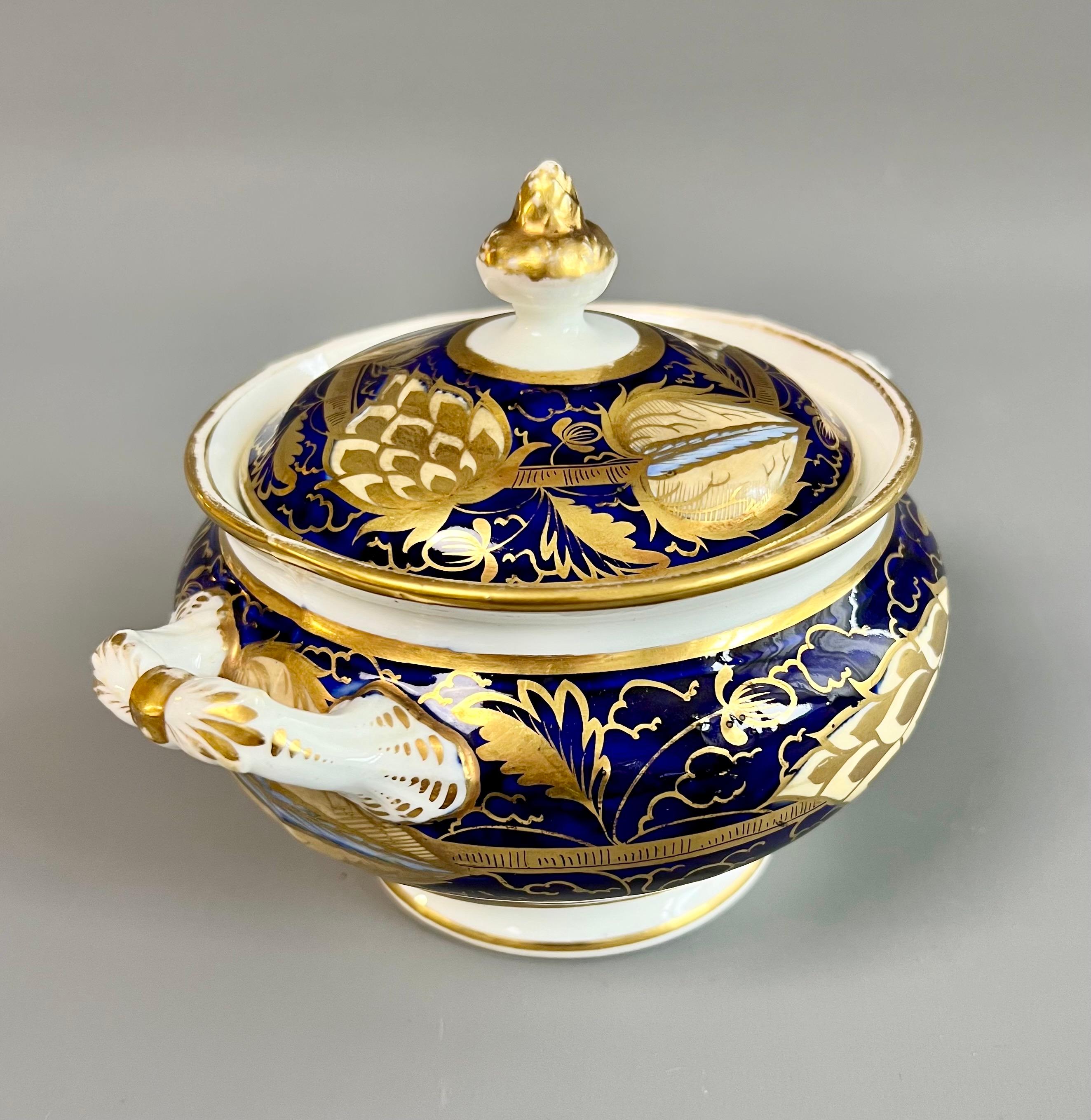 Sucrier et couvercle en porcelaine Rathbone, artichaut bleu cobalt doré, « Blue V », ca1825 en vente 5