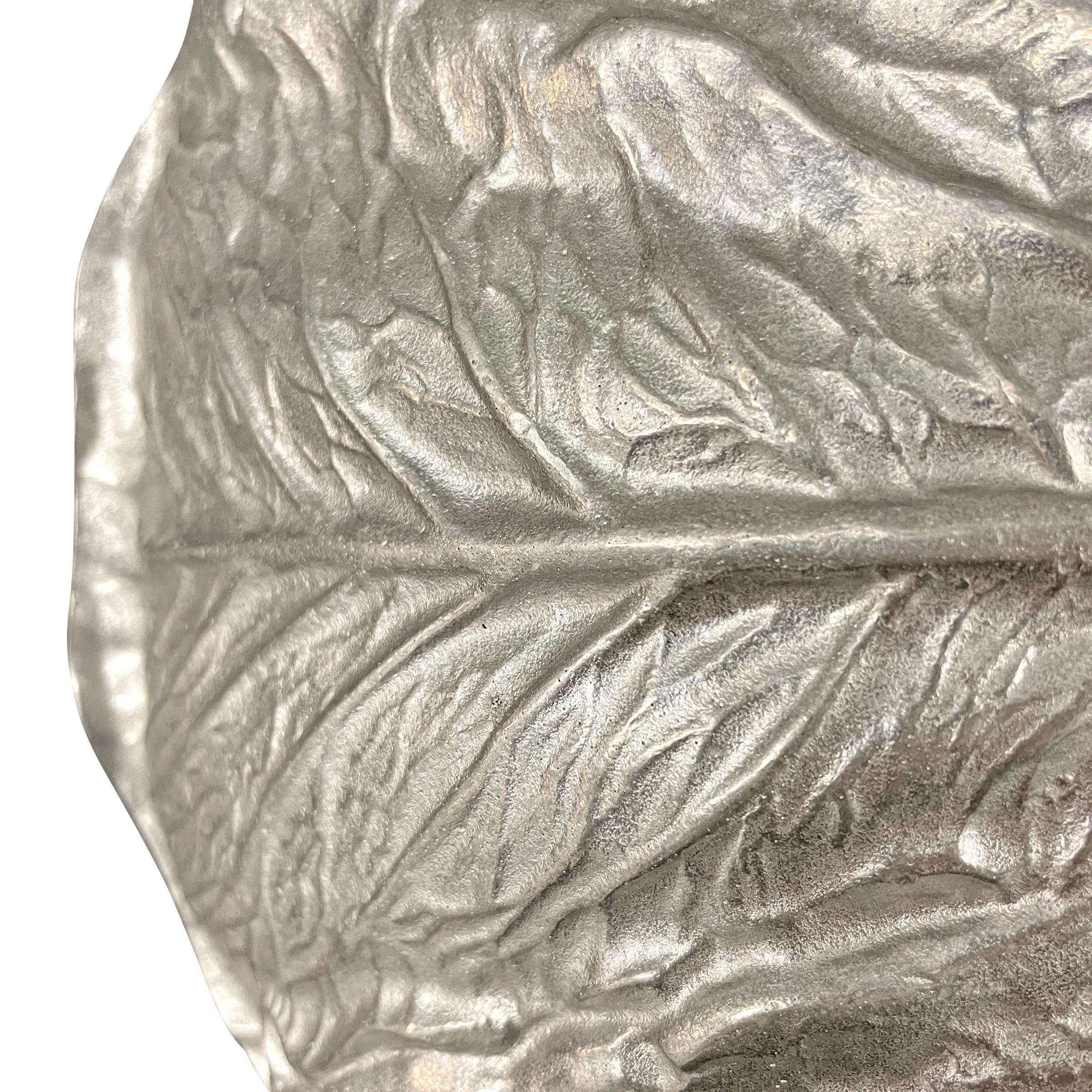 Cuenco vintage de peltre para coles bastante grande en venta 2