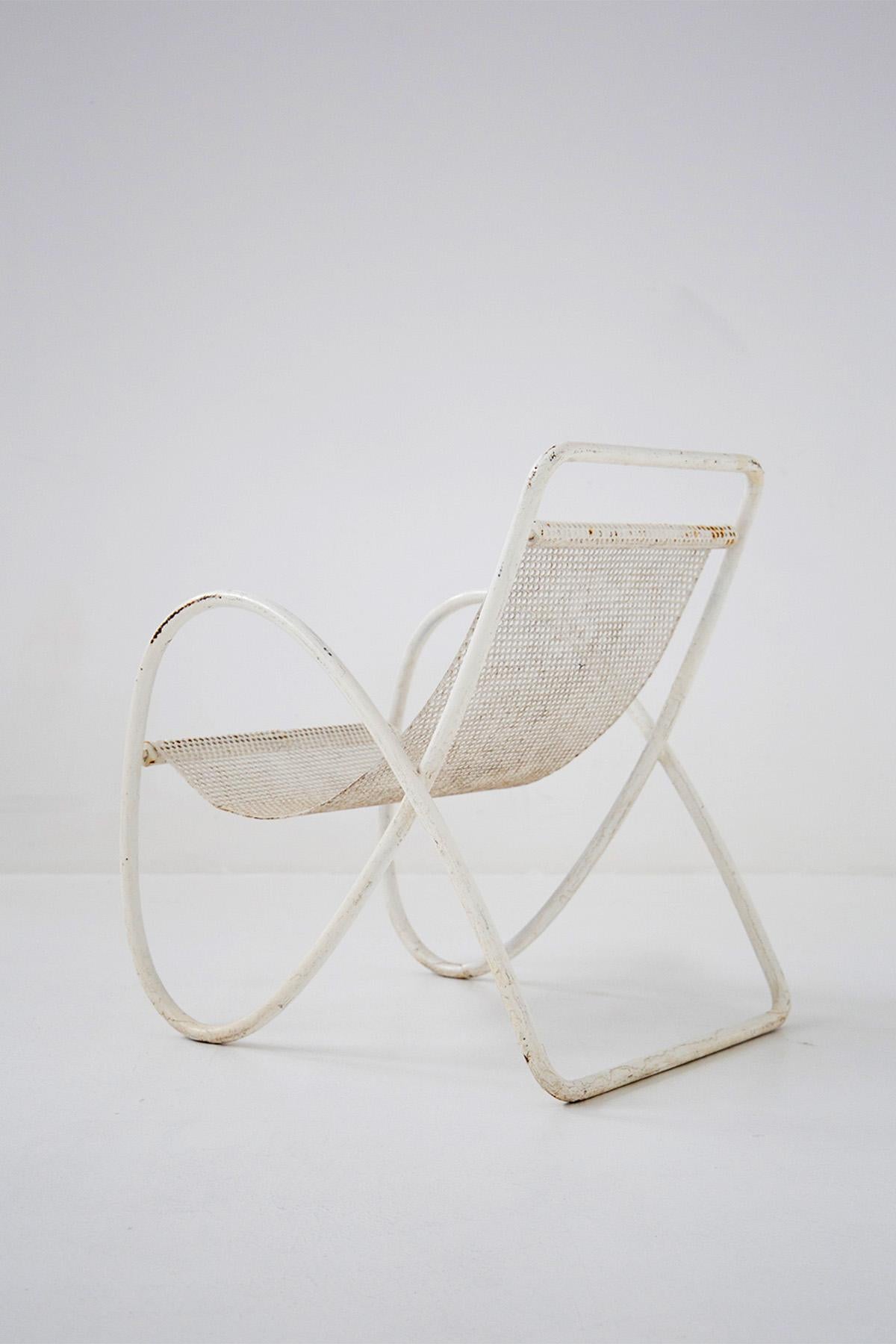 Industriel Fauteuil en fer incurvé Rationalist en vente