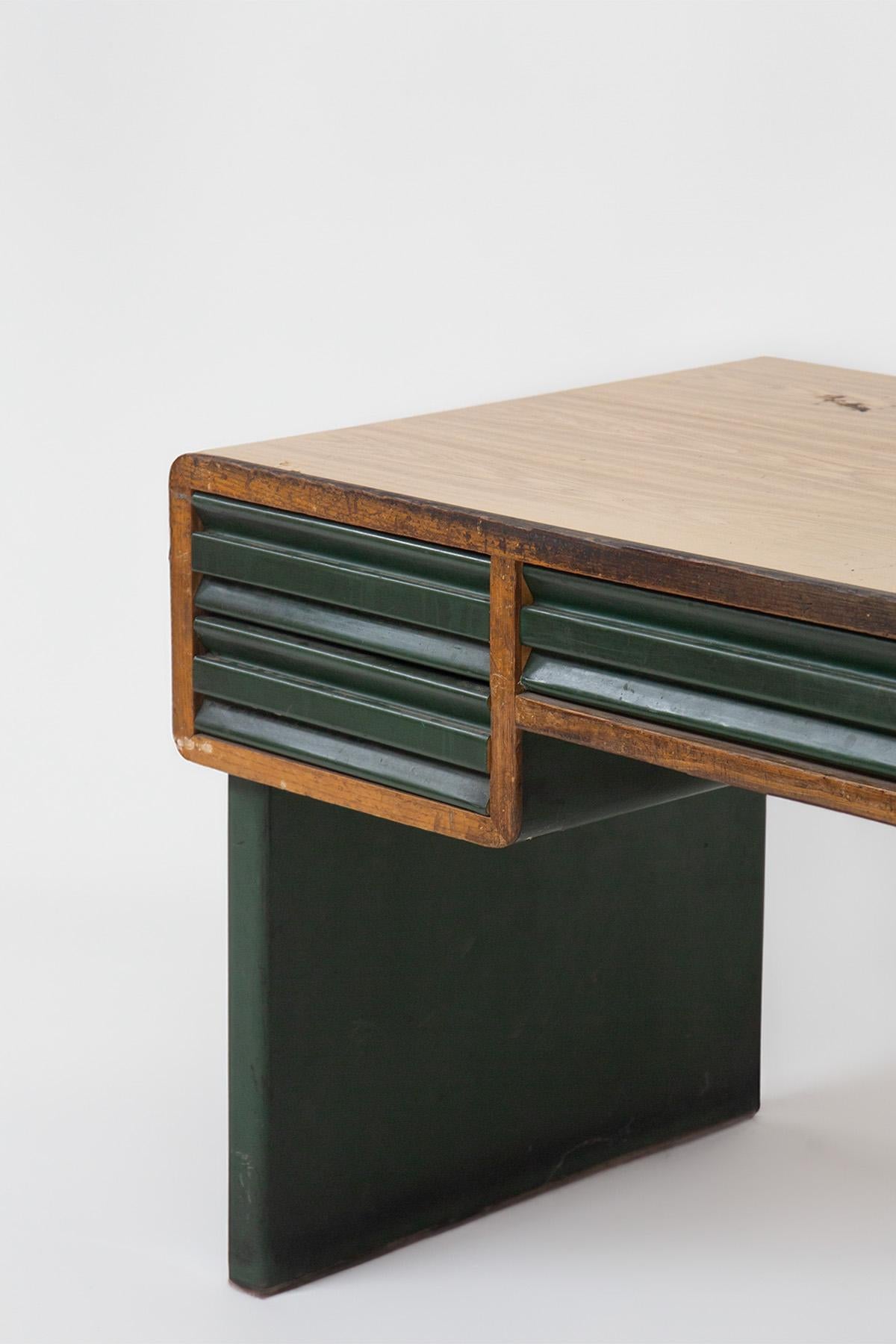 Bauhaus Desk in wood and iron in vendita 4