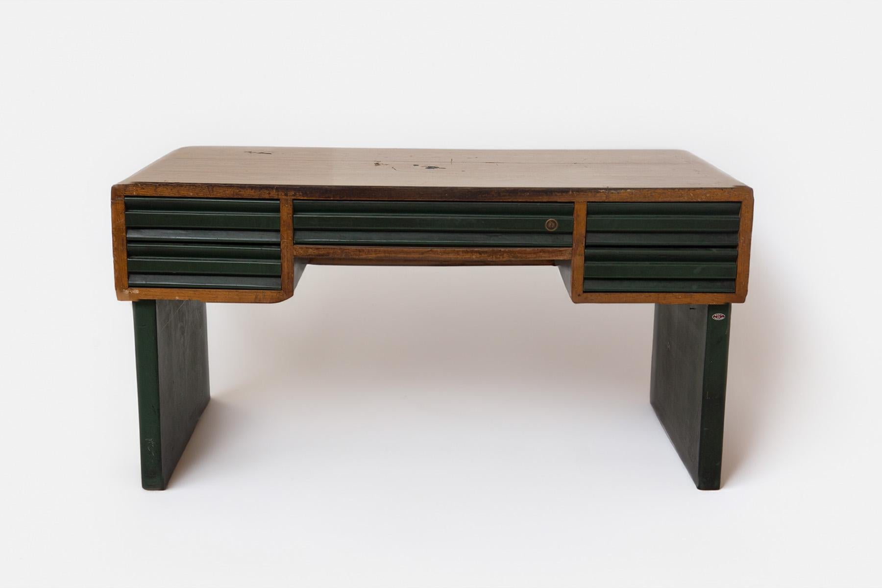Italian Bauhaus Desk in wood and iron in vendita