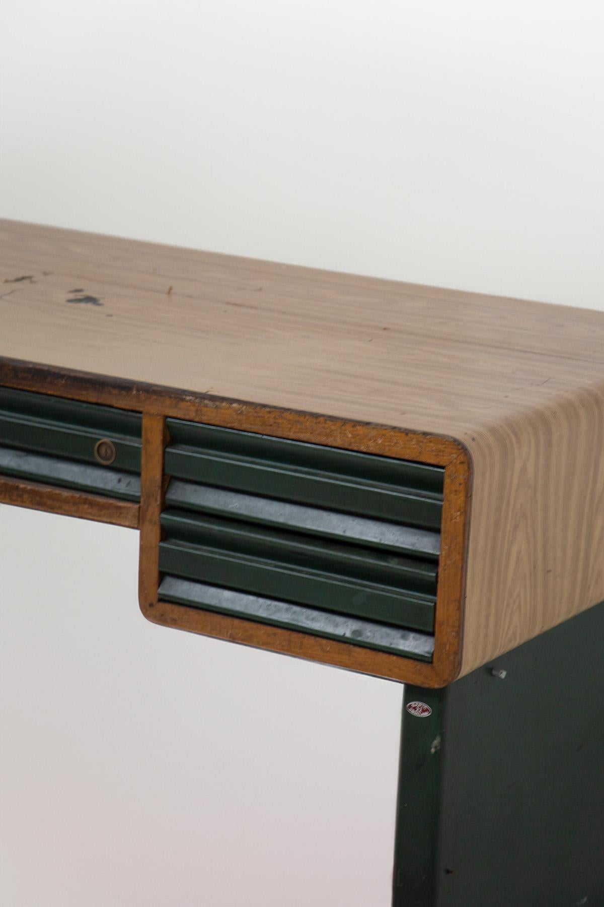 Bauhaus Desk in wood and iron in vendita 1