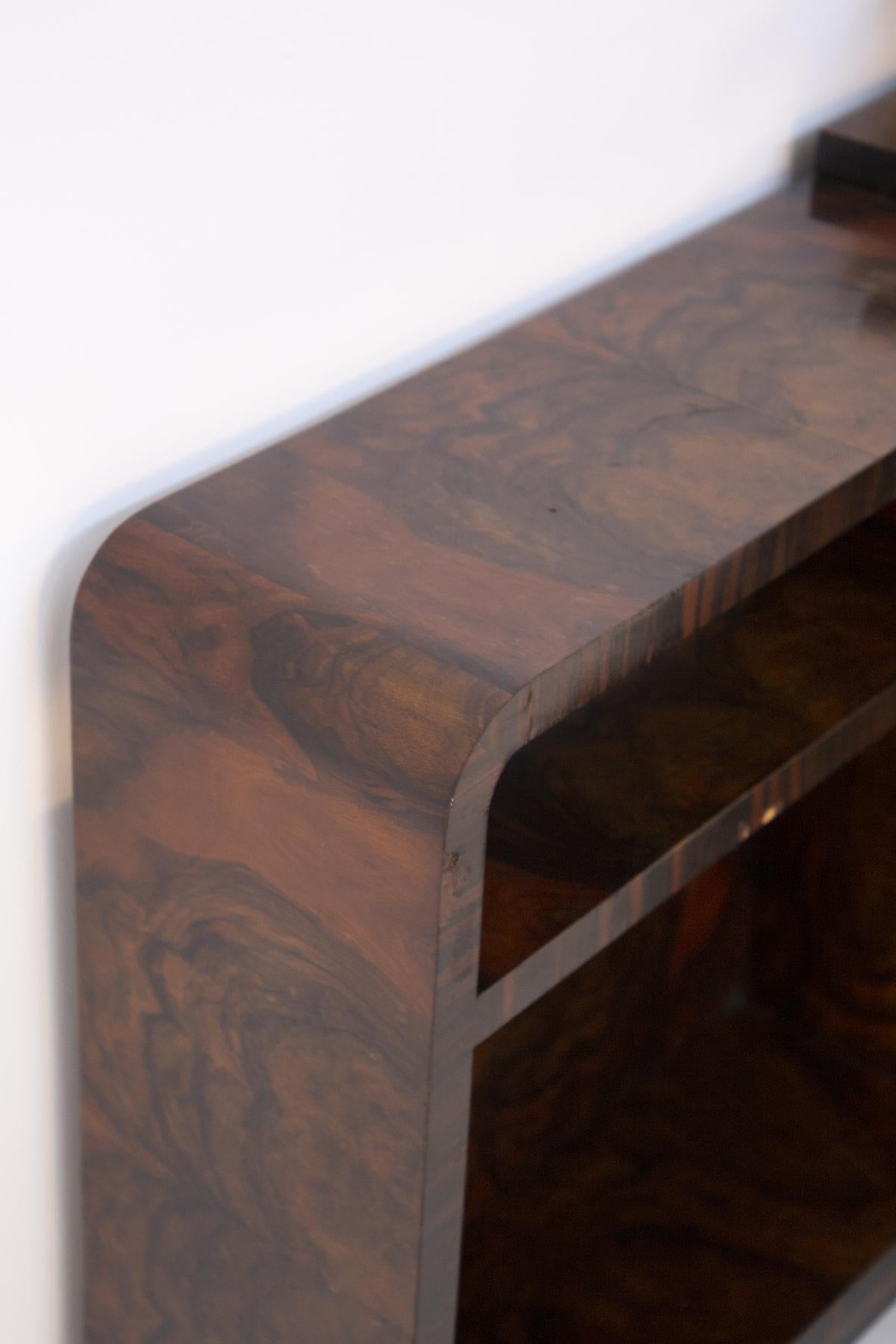 Rationalist Italian Sideboard in Walnut Wood and Bakelite For Sale 8