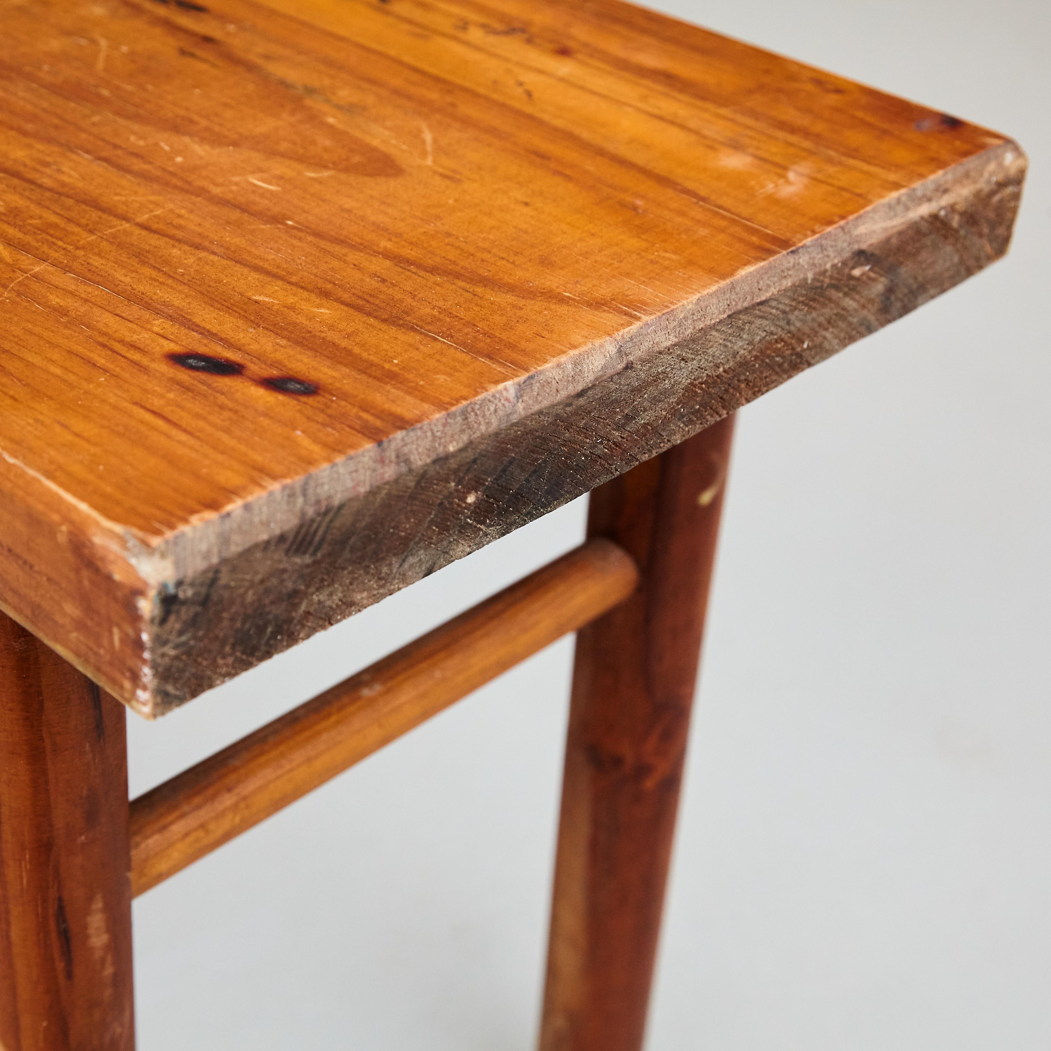 Banco de madera francés racionalista moderno de mediados de siglo, hacia 1960 en venta 5