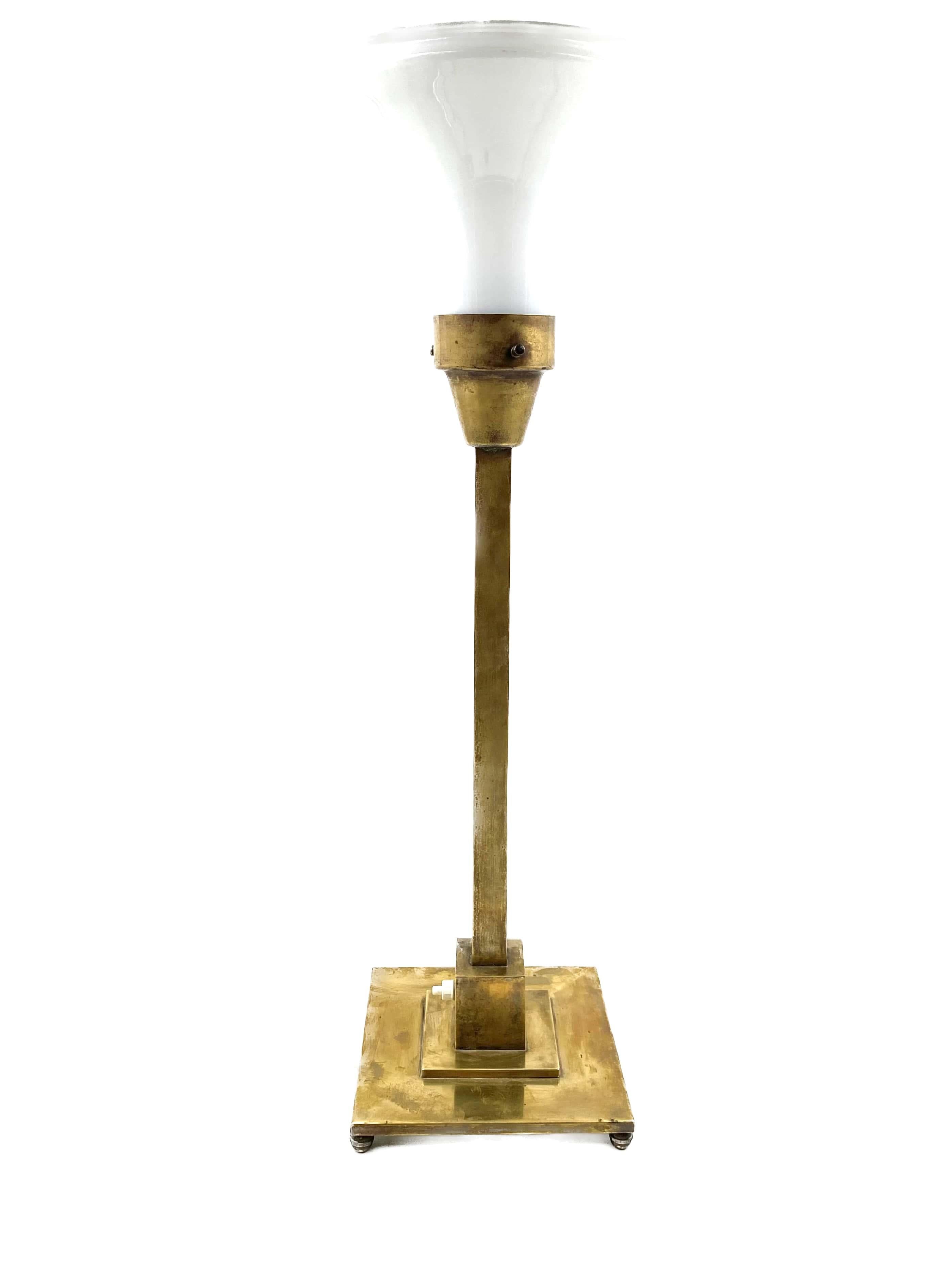 Rationalist monumental brass table lamp, Officine A. Boffelli Milan Italy 1935 For Sale 3
