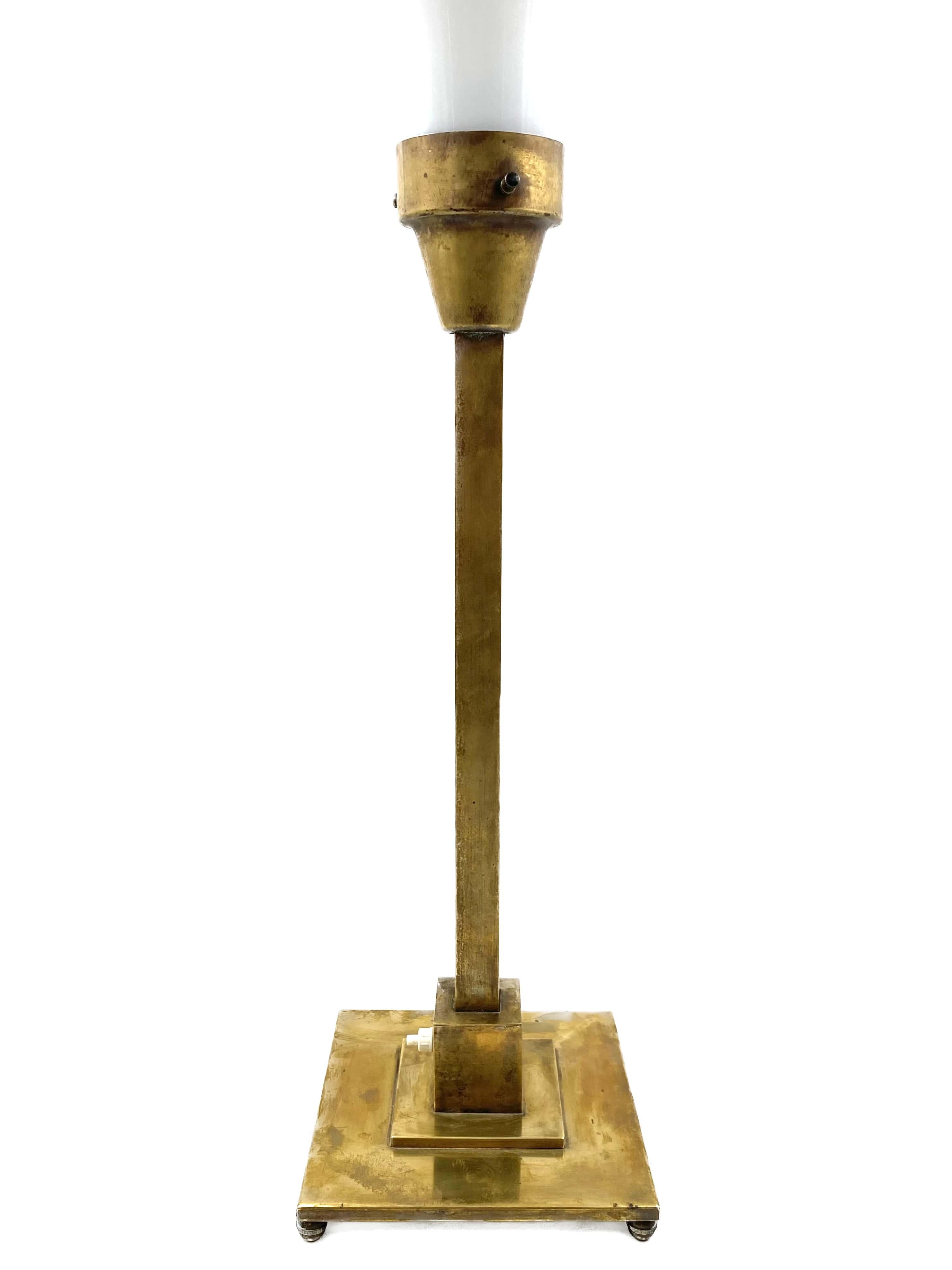 Rationalist monumental brass table lamp, Officine A. Boffelli Milan Italy 1935 For Sale 9