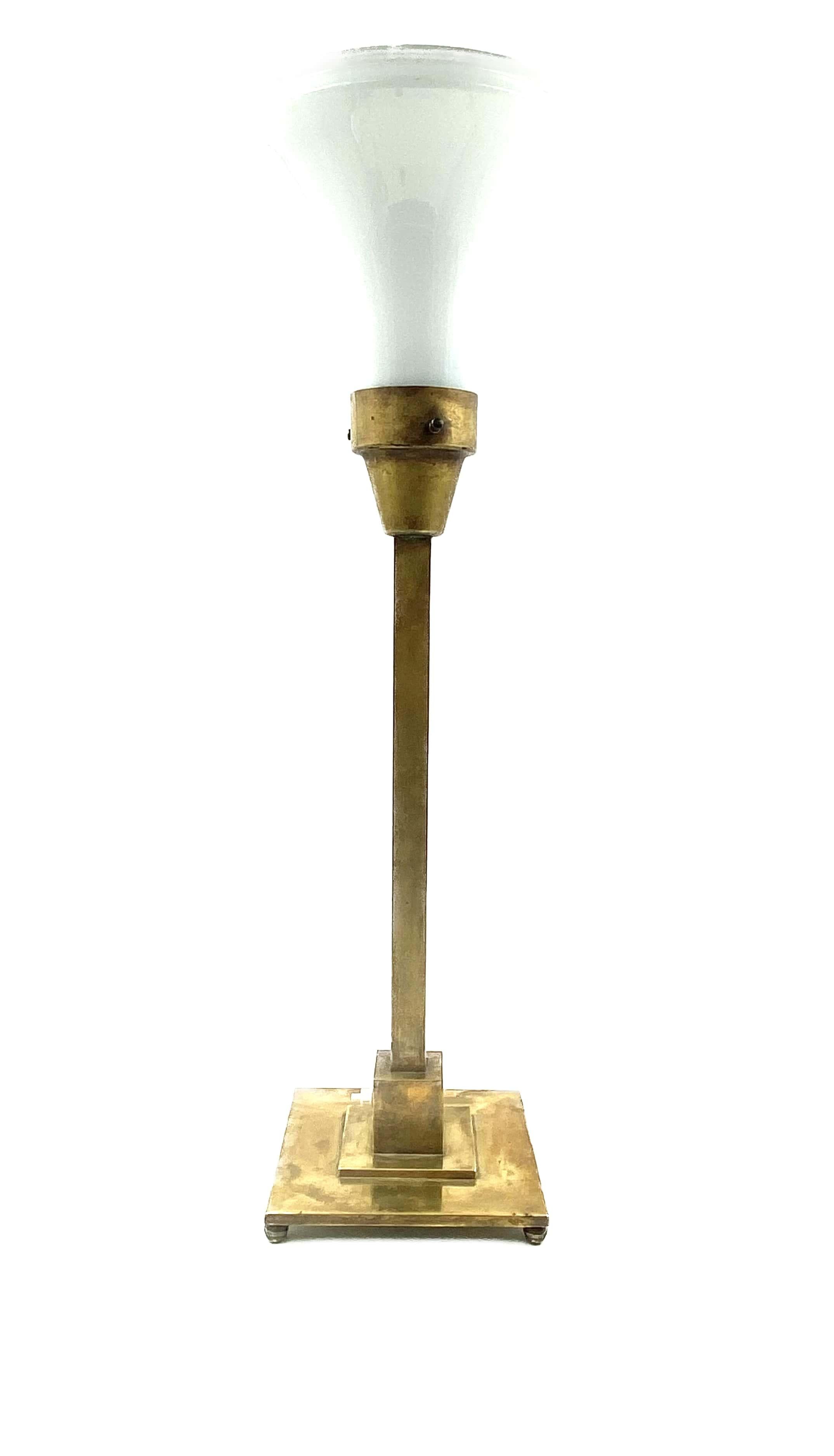 Rationalistische monumentale Messing-Tischlampe, Officine A. Boffelli Mailand Italien 1935 im Angebot 11