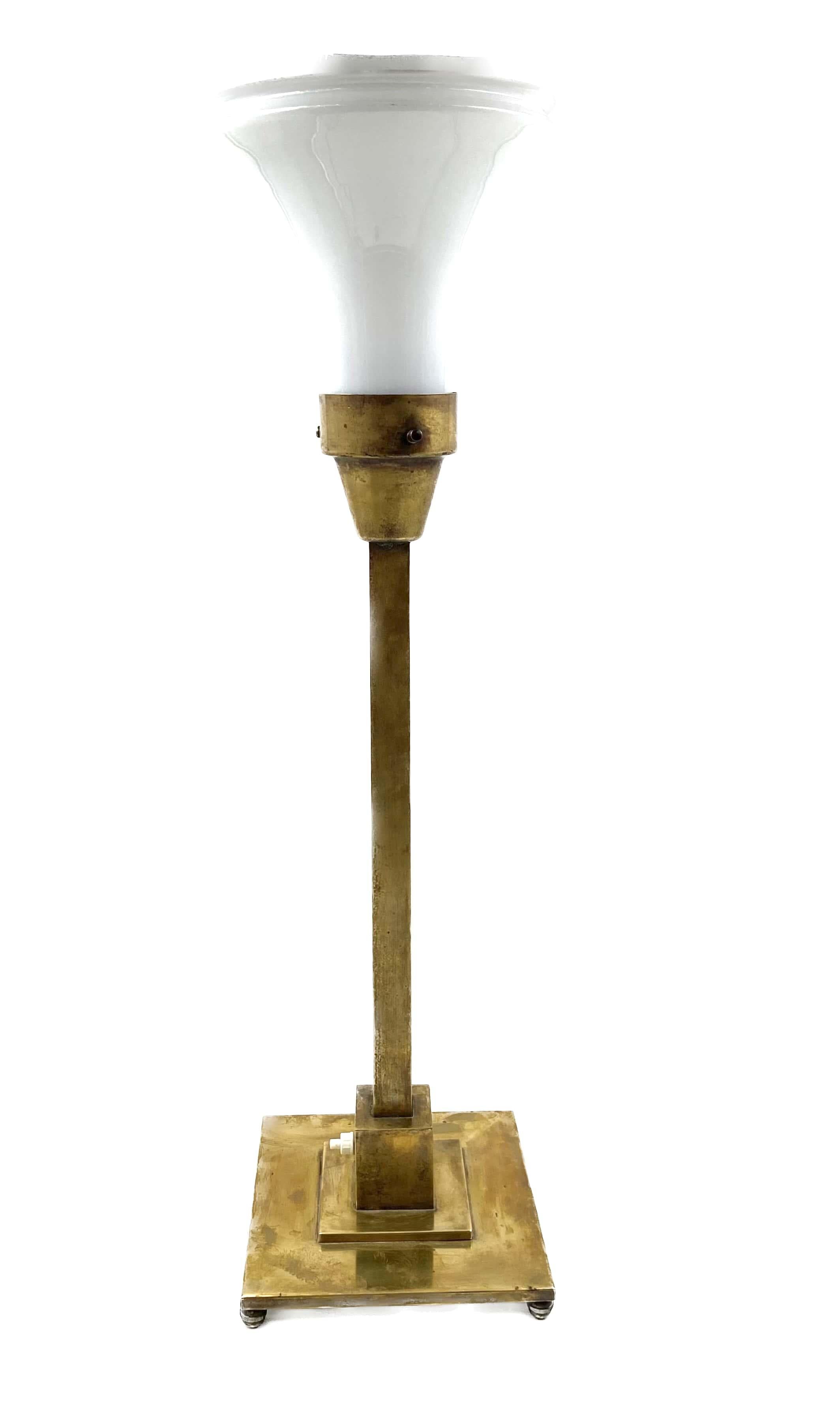 Rationalist monumental brass table lamp, Officine A. Boffelli Milan Italy 1935 For Sale 2