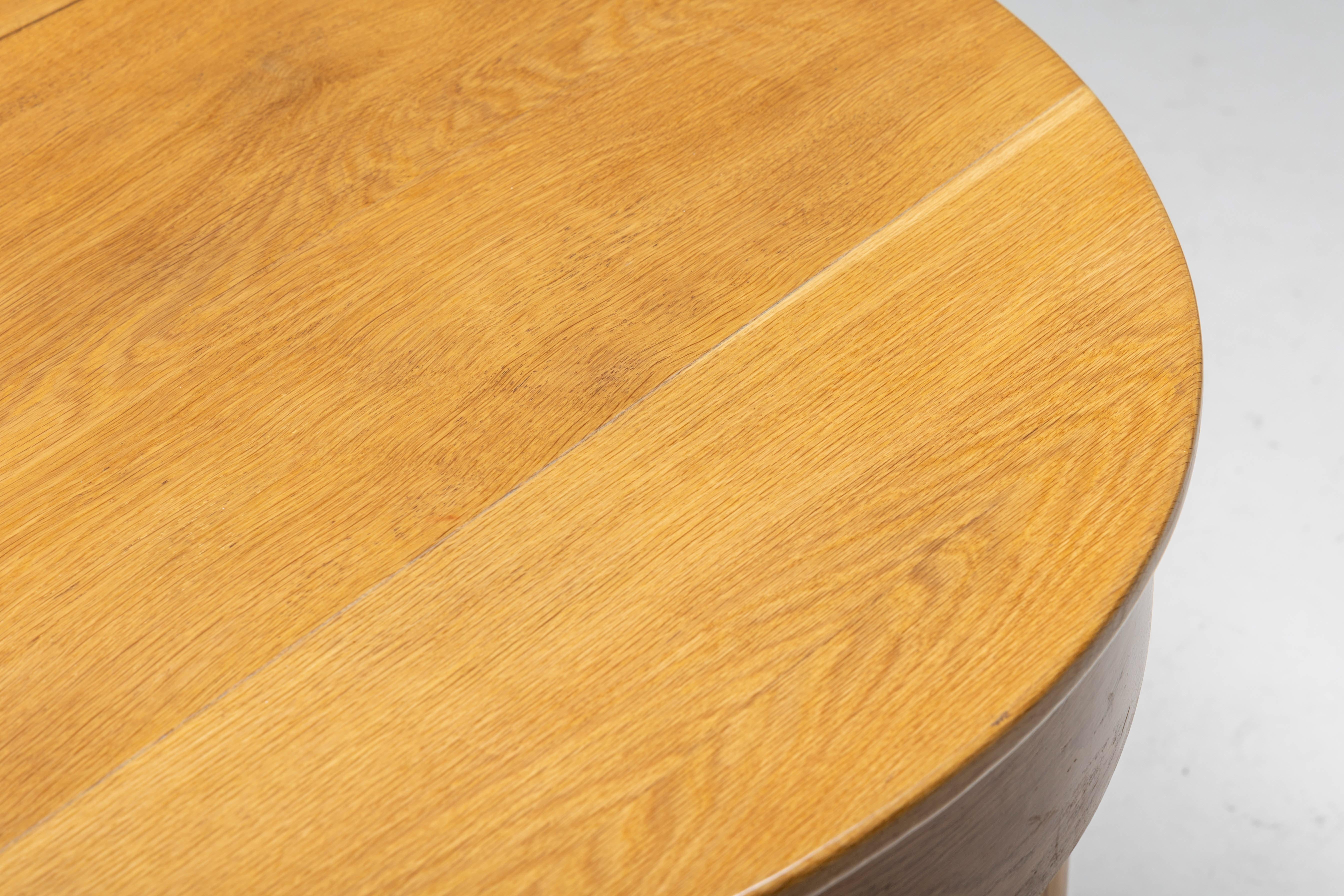 Rationalist Oval Dining Table in Oak, Holland, 1920s For Sale 1