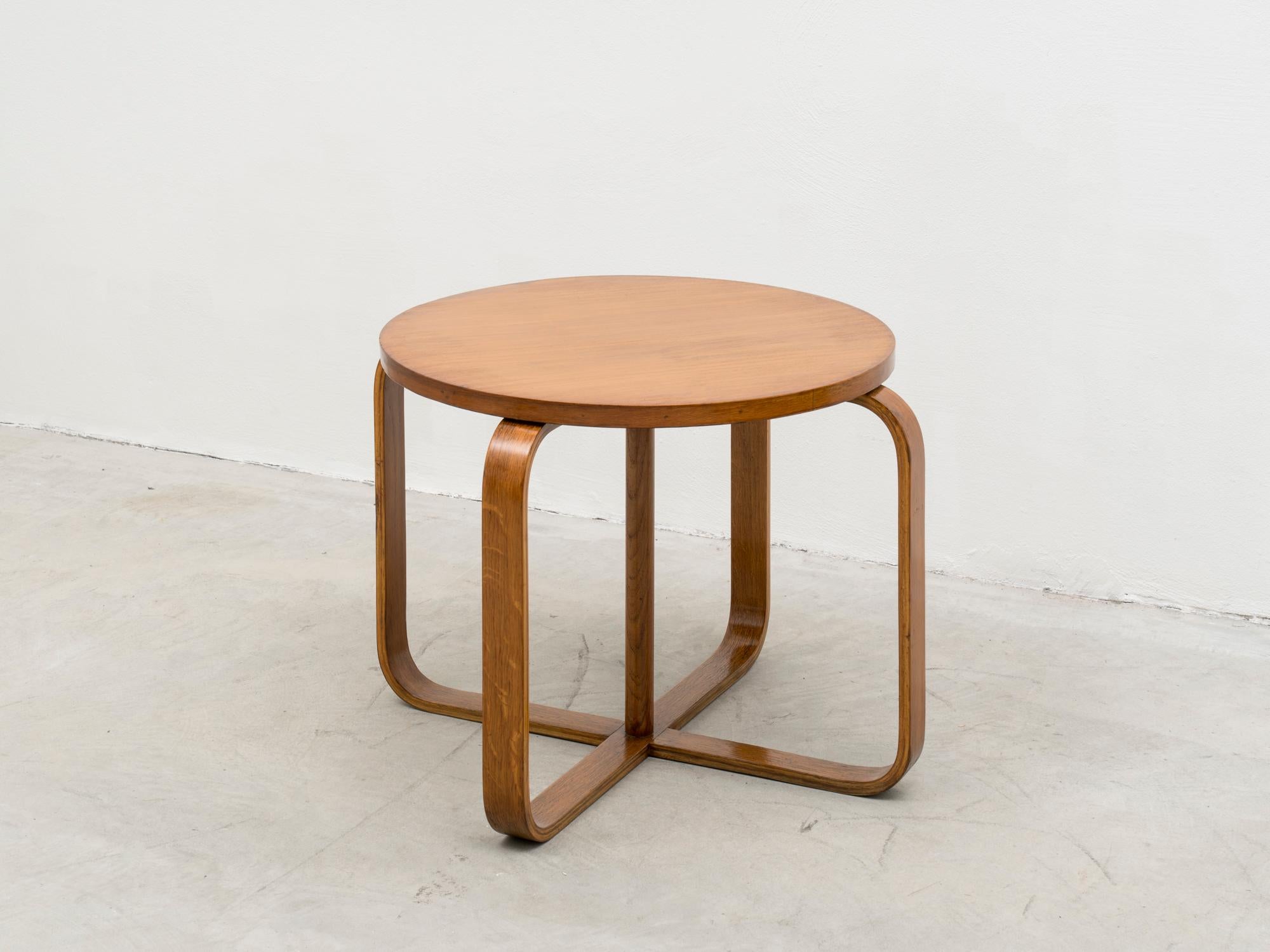 Italian Rationalist Wooden Coffe Table by Giuseppe Pagano Pogatschnig for Maggioni 1940s For Sale