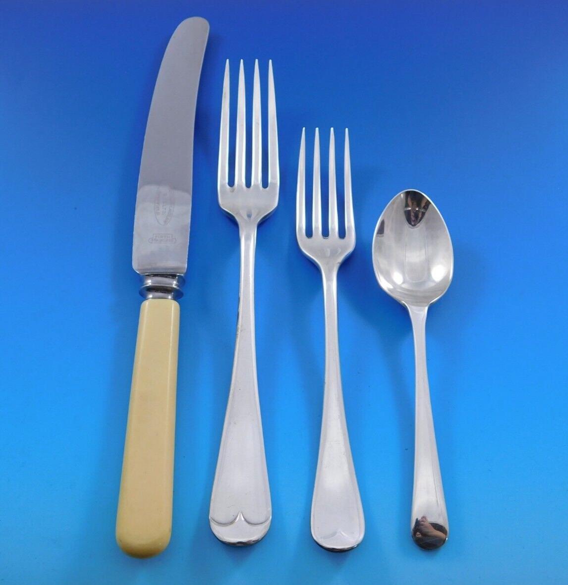 Arthur Price is the UK's most desired cutlery brand with a reputation for unparalleled quality, craftsmanship and design since 1902.

Rattail by Arthur Price Silverplated Flatware, 14 pieces total including (4) celluloid handle knives. This set