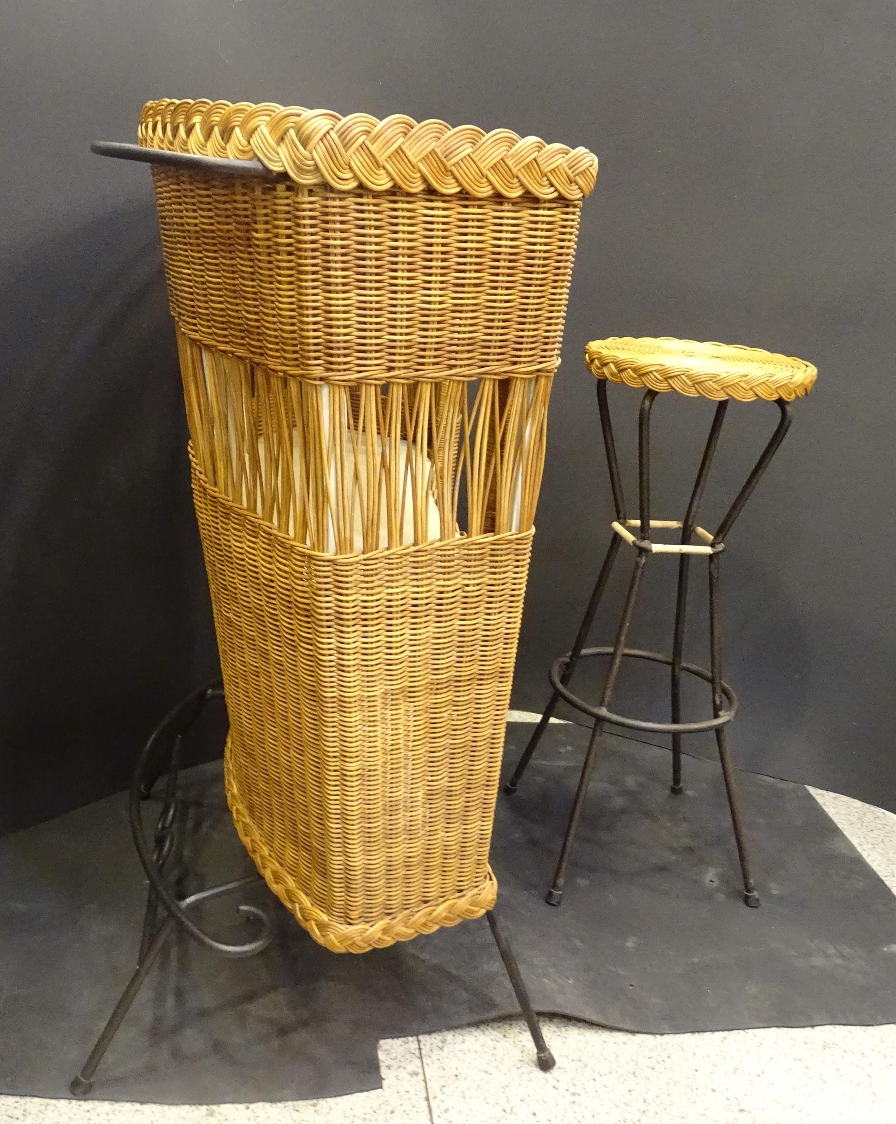 French Rattan 60s Italian Corner Dry Bar with a Stool For Sale