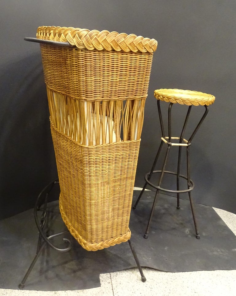Mid-20th Century Rattan 60s Italian Corner Dry Bar with a Stool For Sale