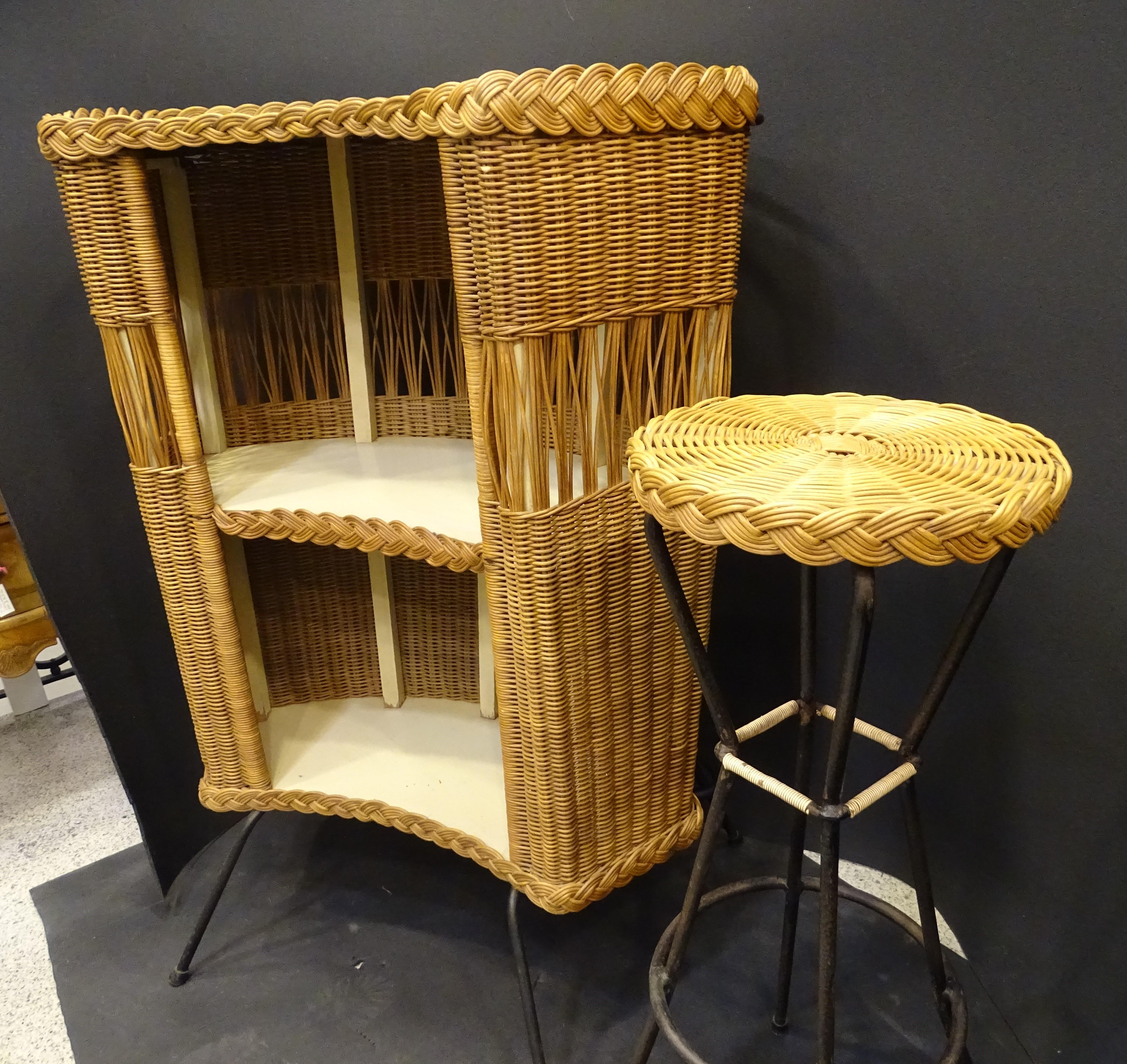 Rattan 60s Italian Corner Dry Bar with a Stool For Sale 1