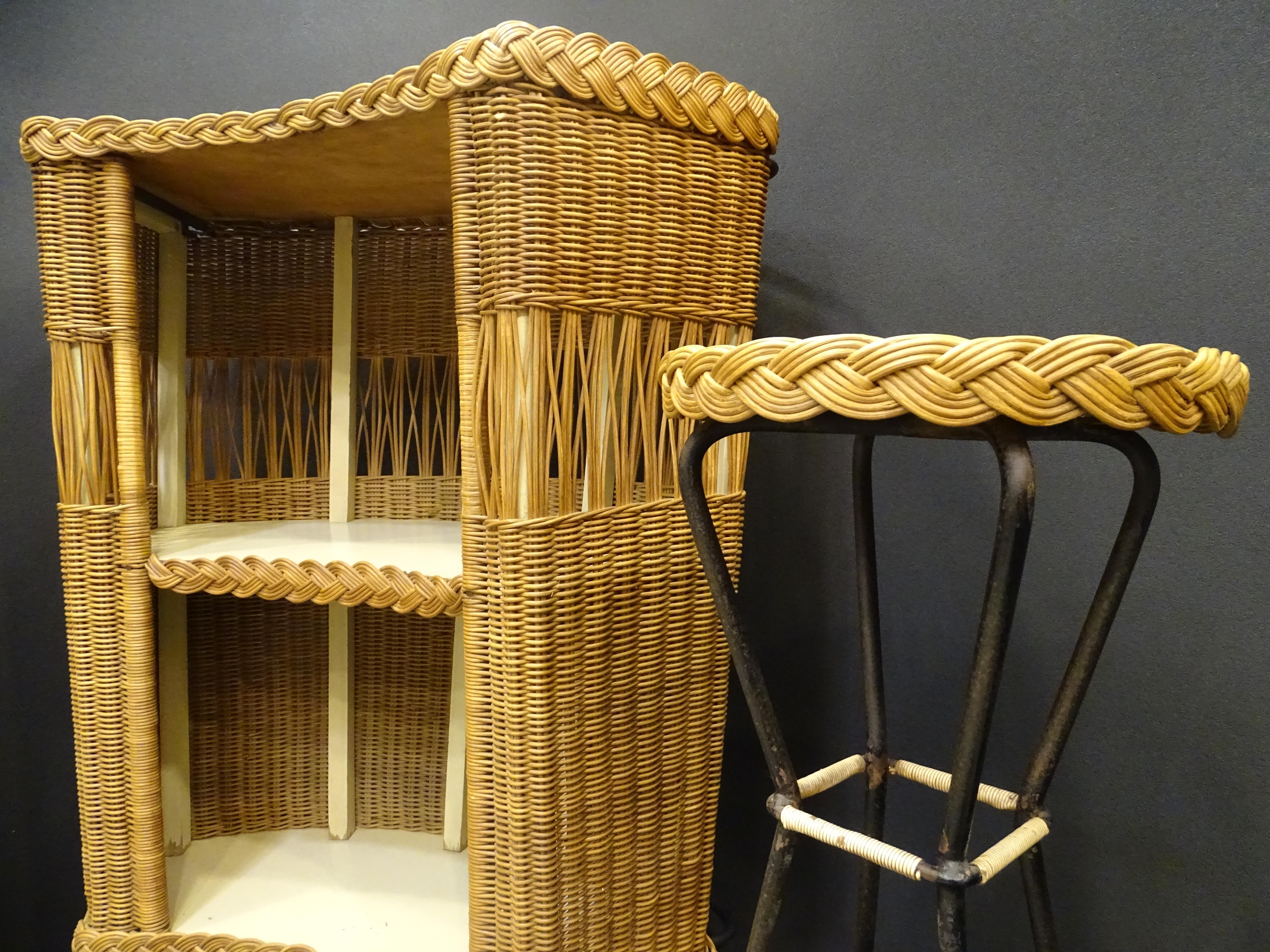 Rattan 60s Italian Corner Dry Bar with a Stool For Sale 2