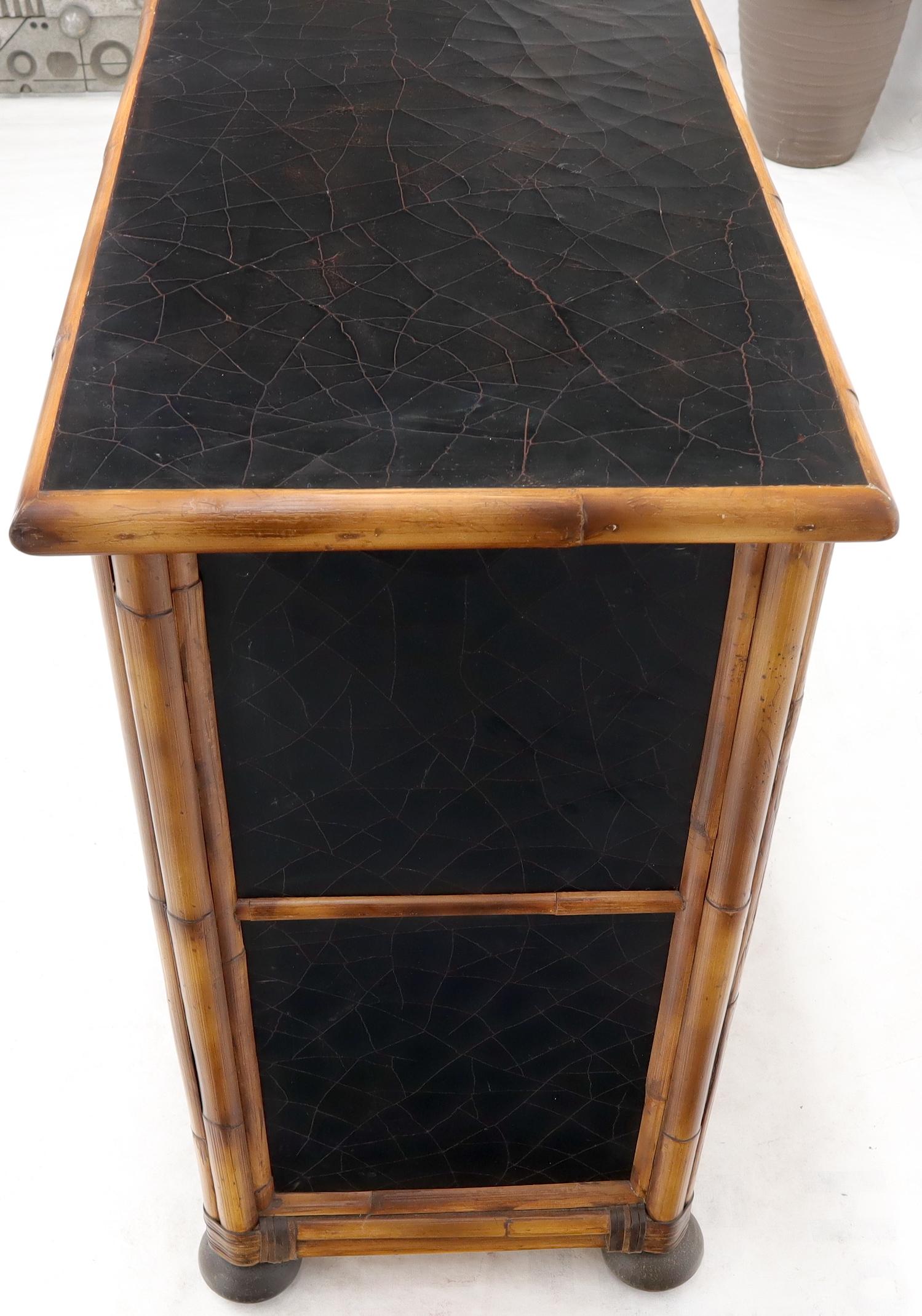 Nordamericano Cassettiera per scapoli in rattan a 7 cassetti di Baker in vendita