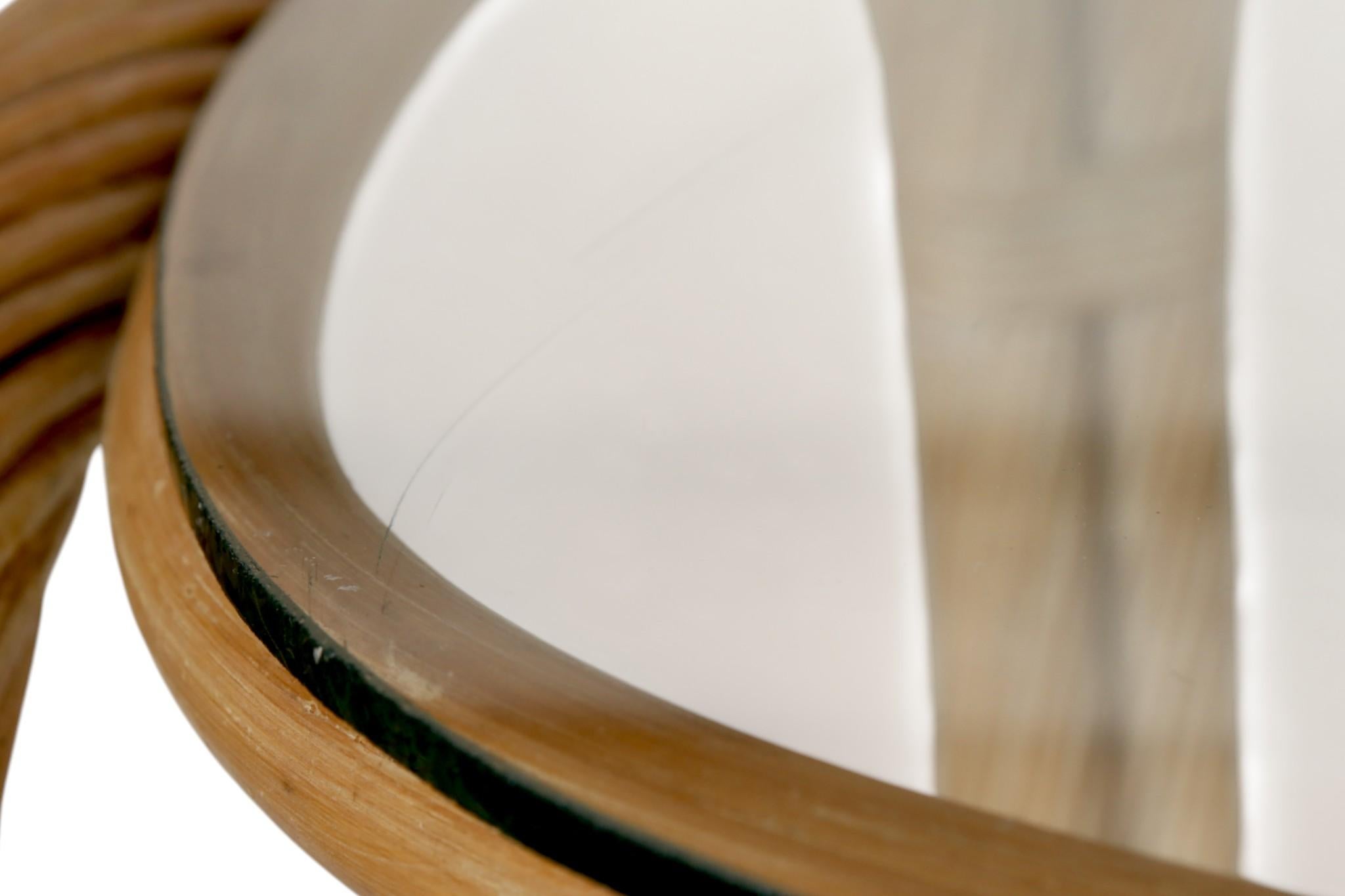 Bambou Table d'appoint en rotin et bambou avec plateau en verre en vente