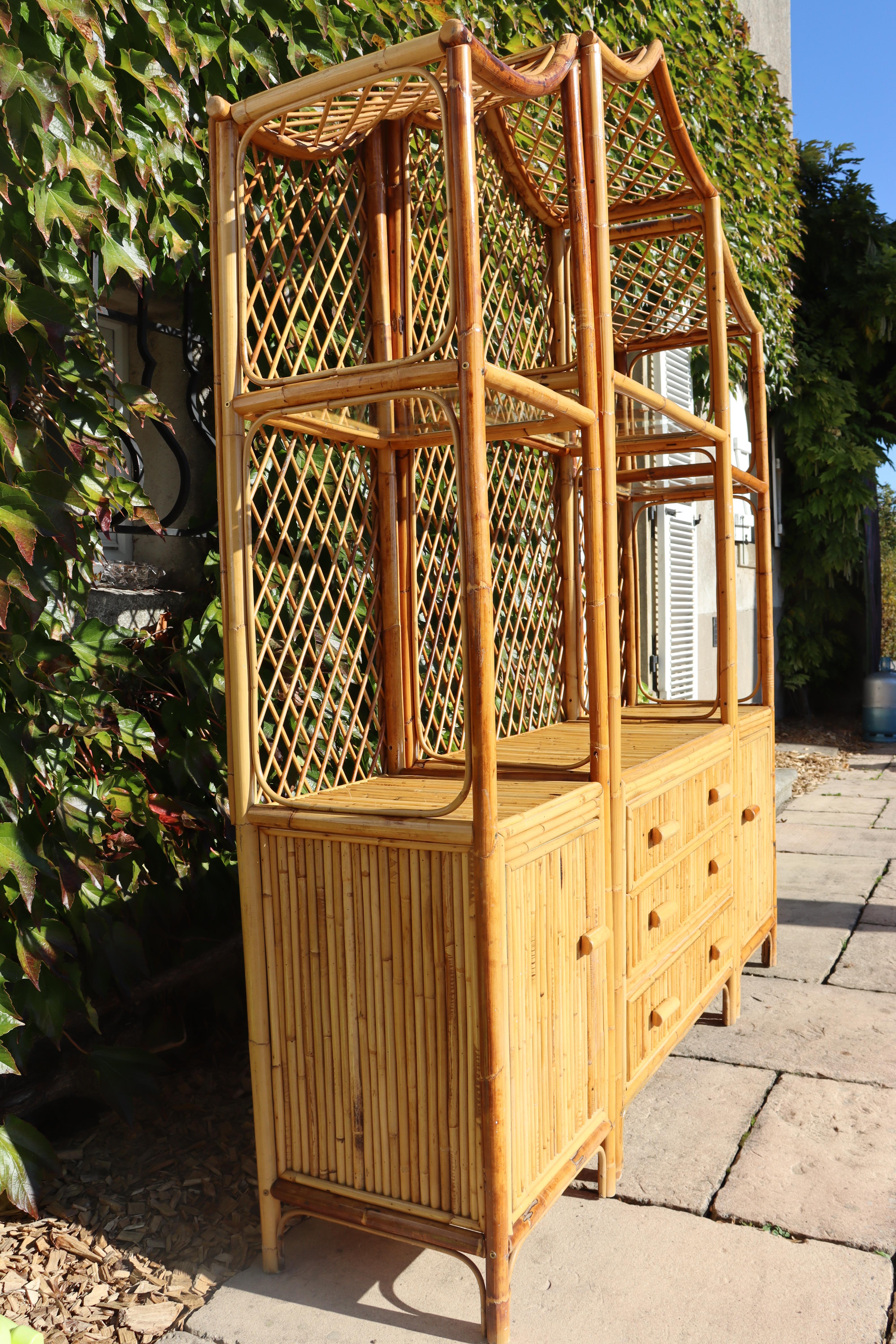 Rattan And Bamboo Pagoda Shelf Italy 1970 For Sale 5