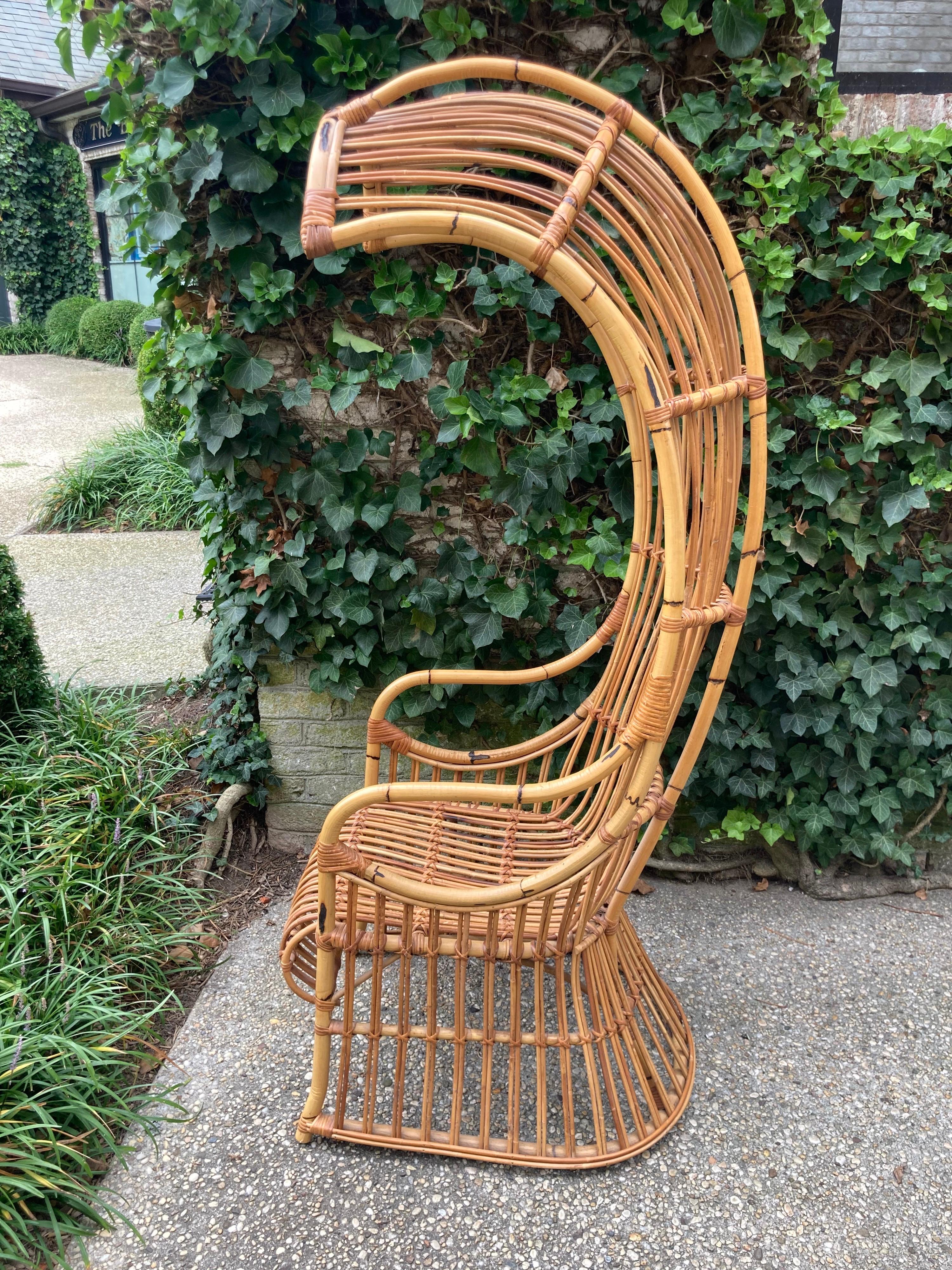 Rattan and Bamboo Porter's Chair In Good Condition For Sale In East Hampton, NY