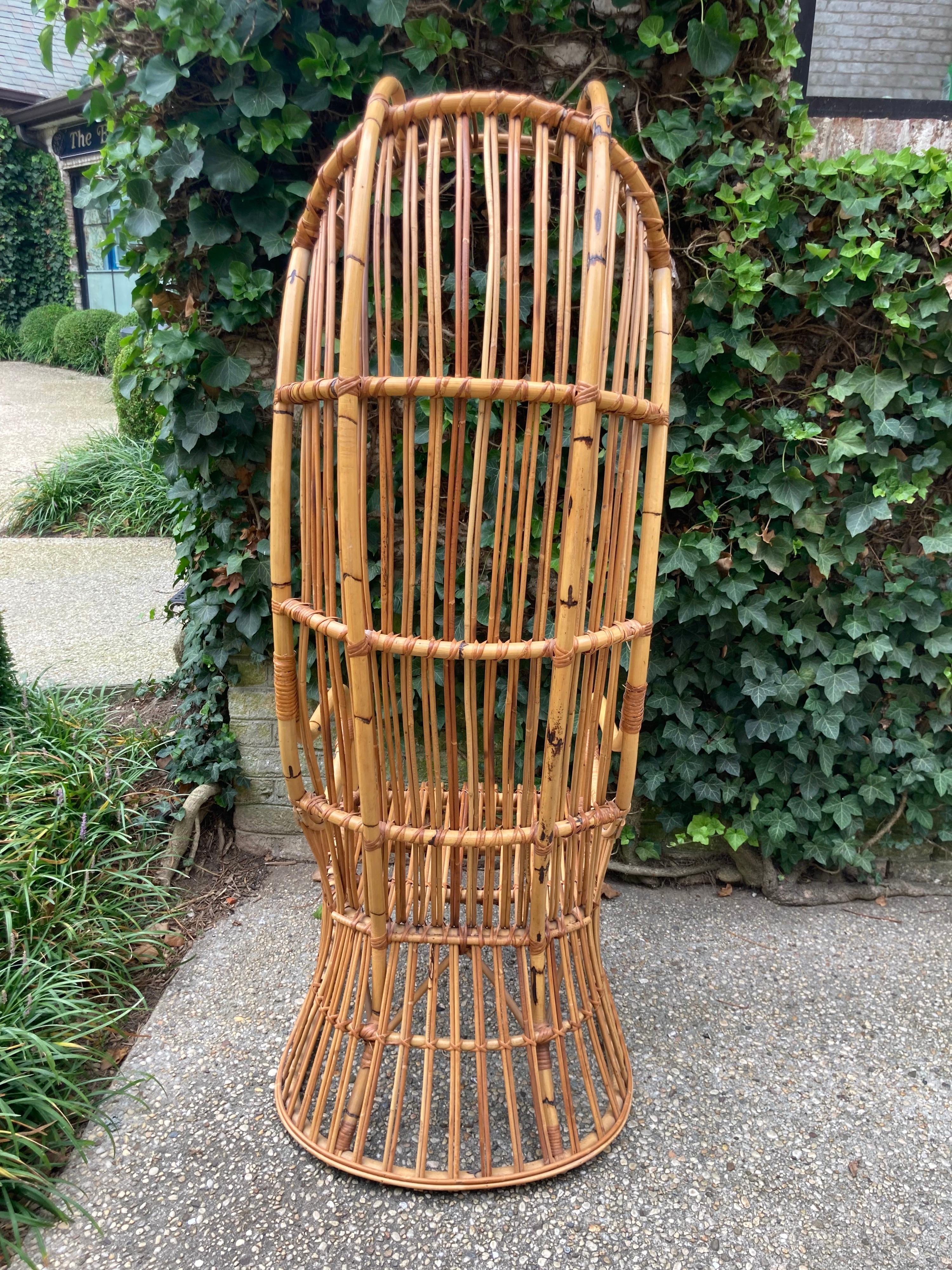 20th Century Rattan and Bamboo Porter's Chair For Sale