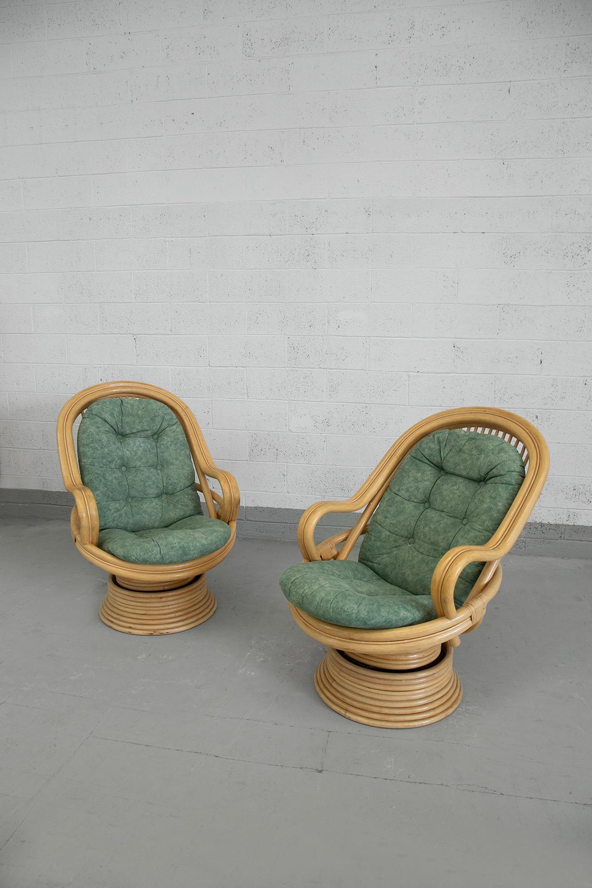 Sillones balancín de ratán y bambú atribuidos a Axel Enthoven Moderno de mediados de siglo en venta
