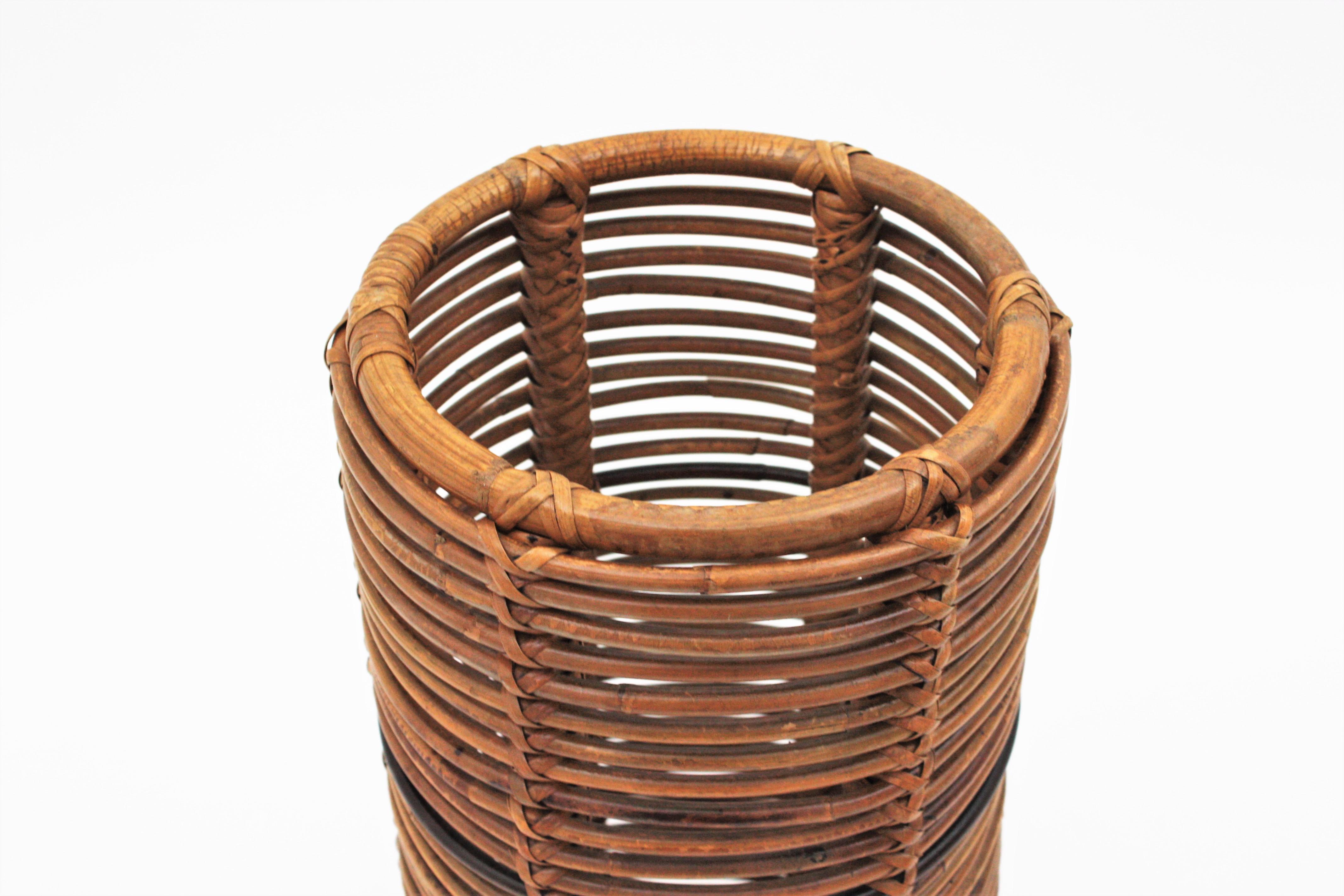 Rattan and Bamboo Round Umbrella Stand, Italy, 1970s In Good Condition In Barcelona, ES
