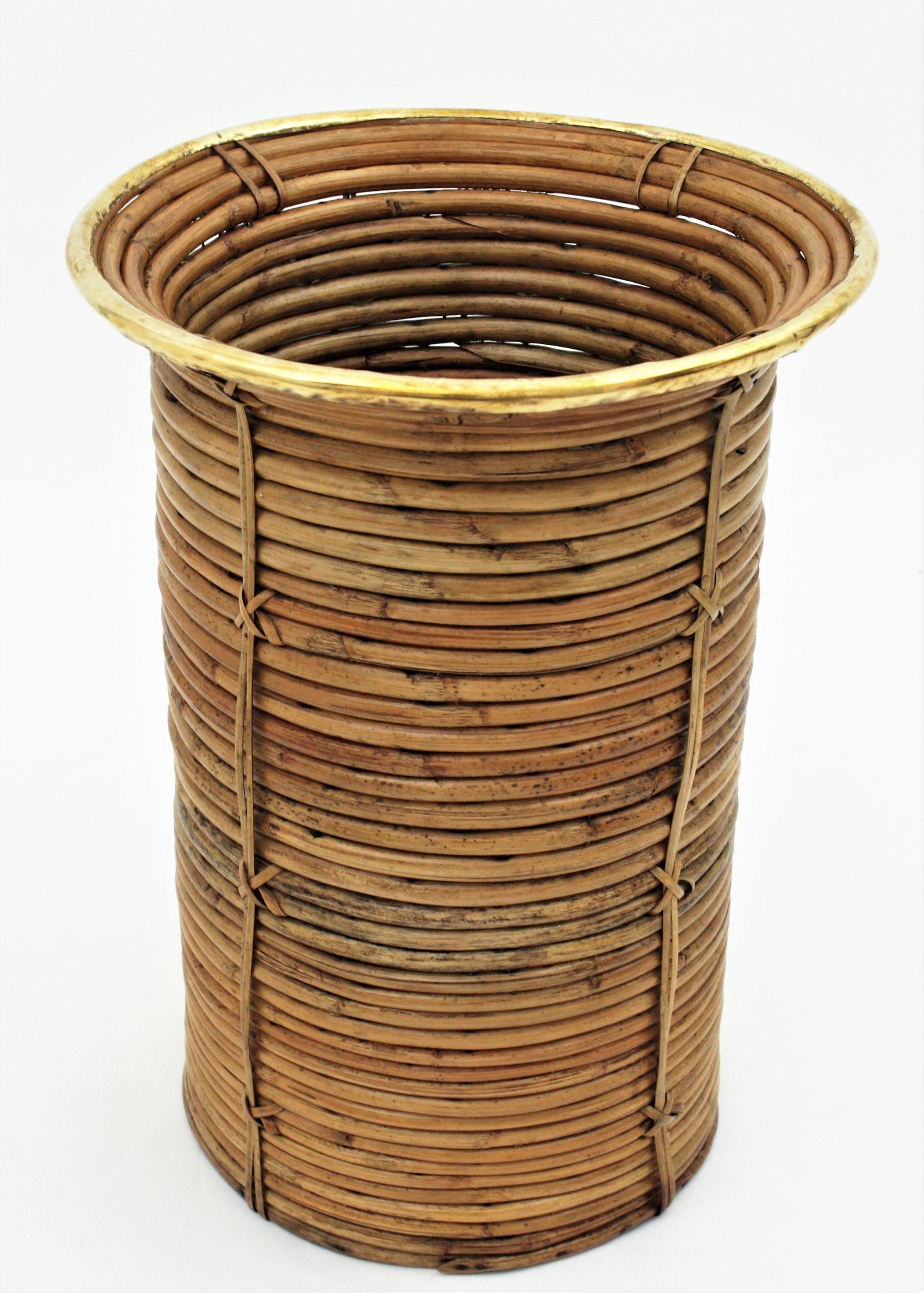 Rattan and Bamboo Round Umbrella Stand with Brass Rim, Italy, 1970s In Good Condition In Barcelona, ES