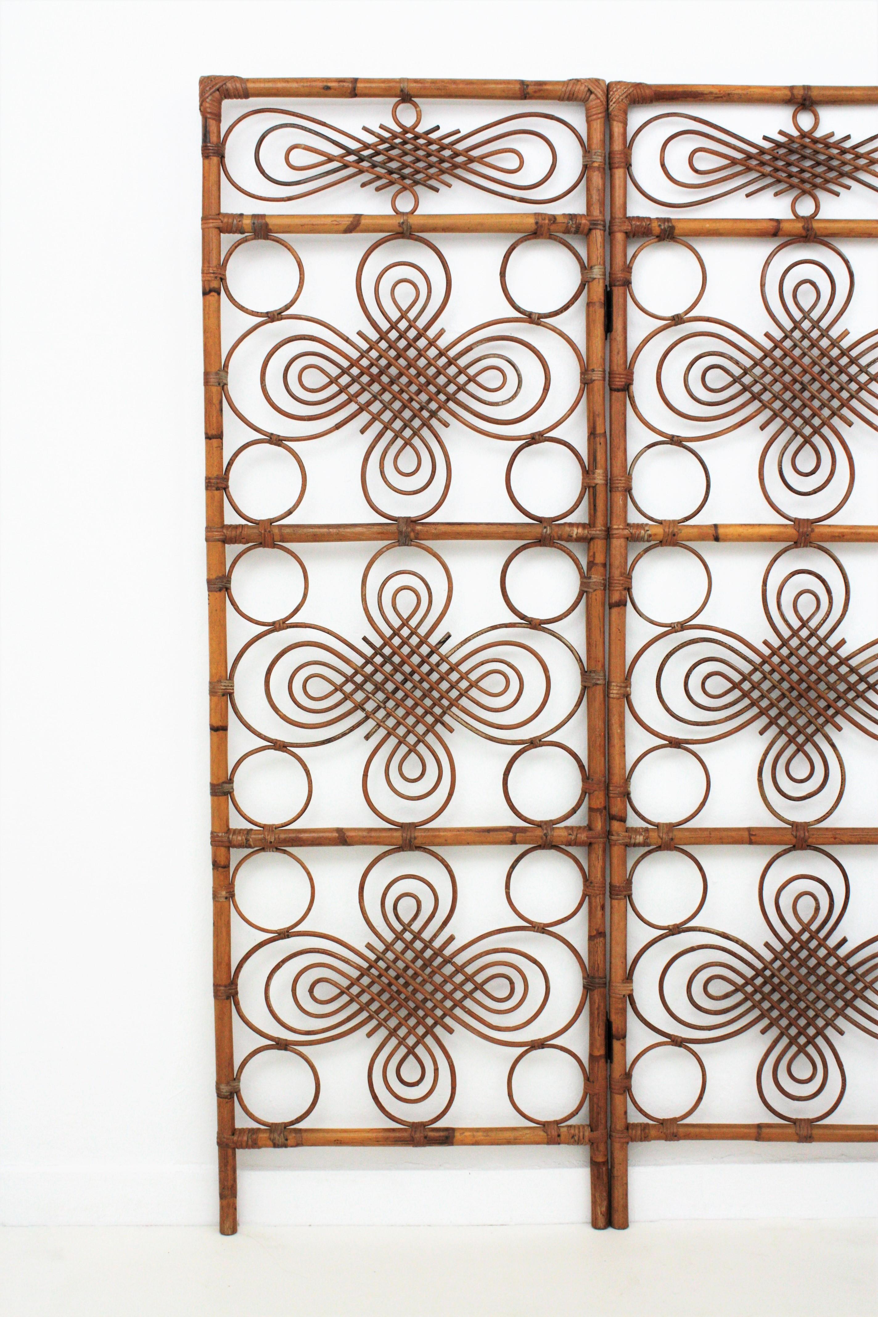 Rattan and Bamboo Screen / Room Divider with Chinoiserie Accents, Spain, 1960s 1
