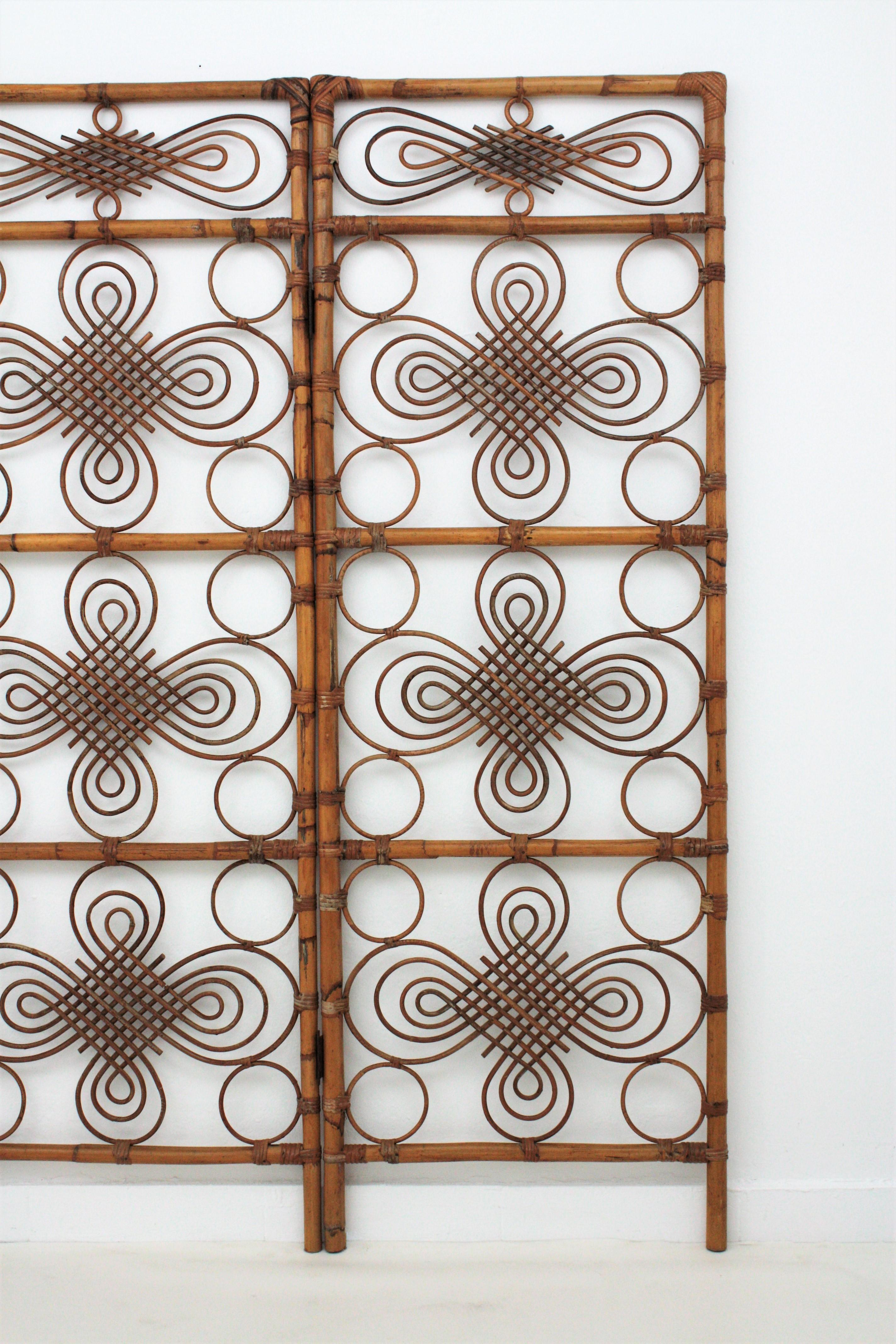 Rattan and Bamboo Screen / Room Divider with Chinoiserie Accents, Spain, 1960s 2
