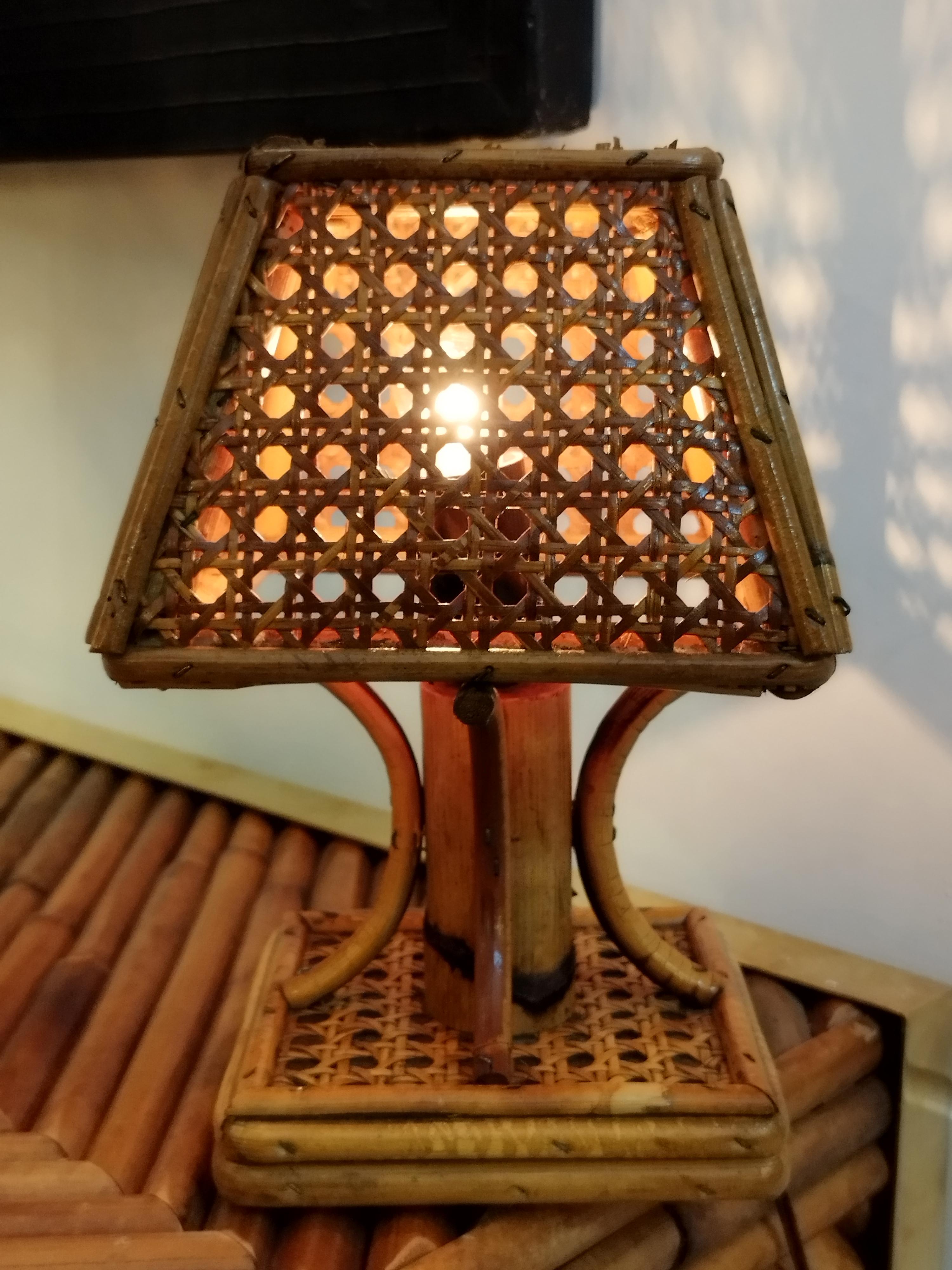 Rattan and Bamboo Table Lamp, Italy, 1960s In Good Condition For Sale In Naples, IT