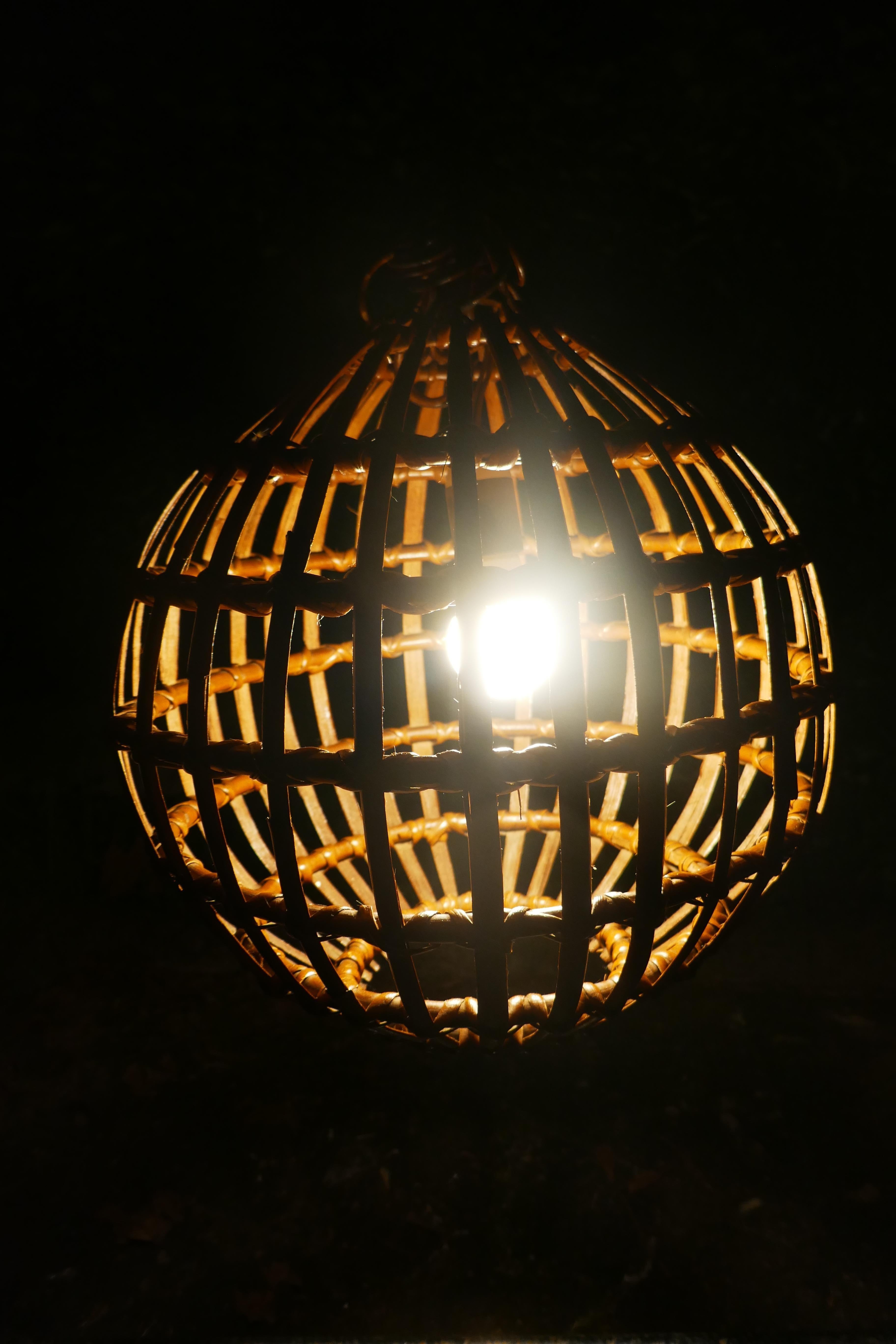 Rattan and bambù pendant / lantern lamp in vendita 1