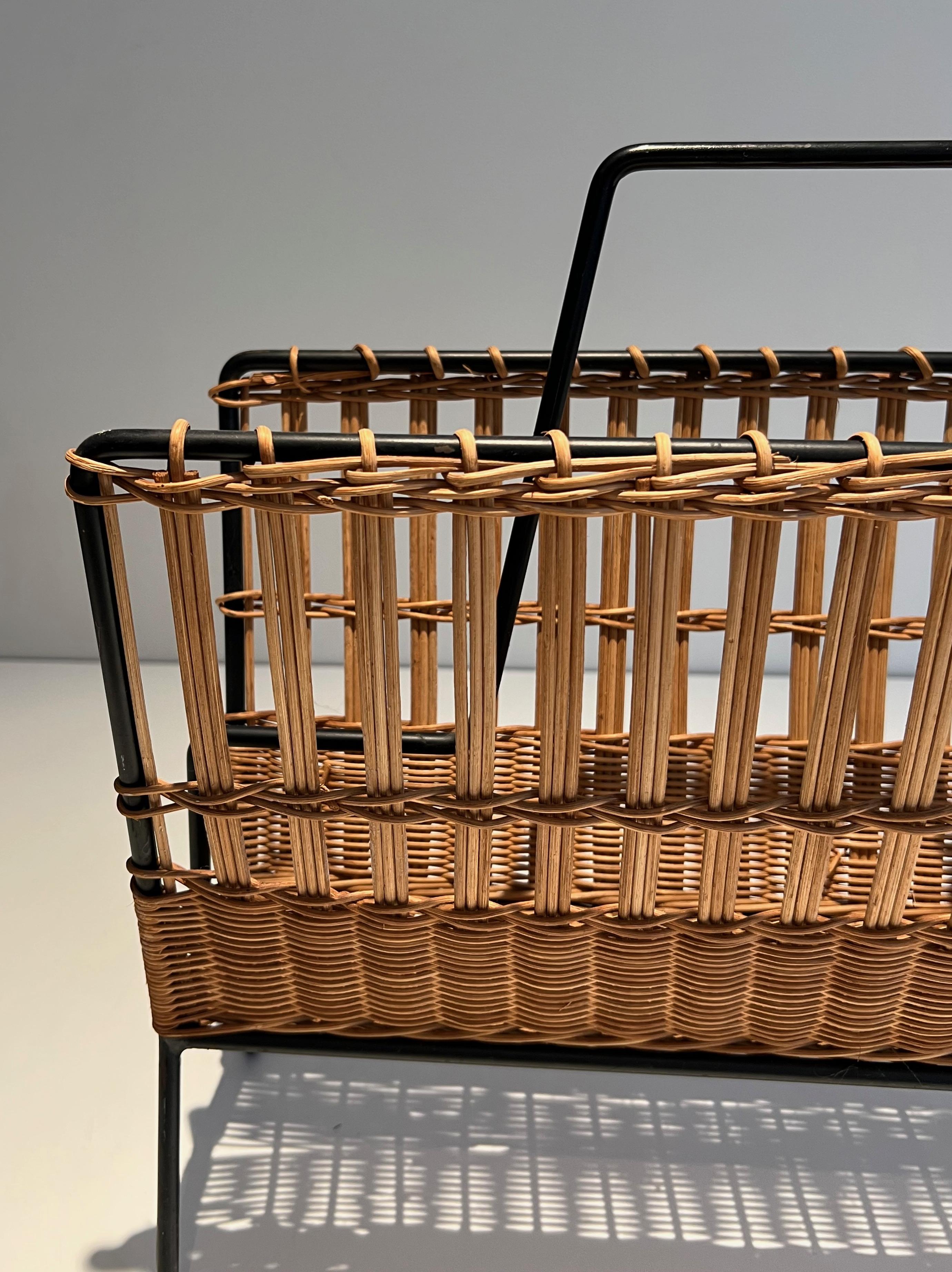 Rattan Portariviste in rattan e laccato nero in vendita